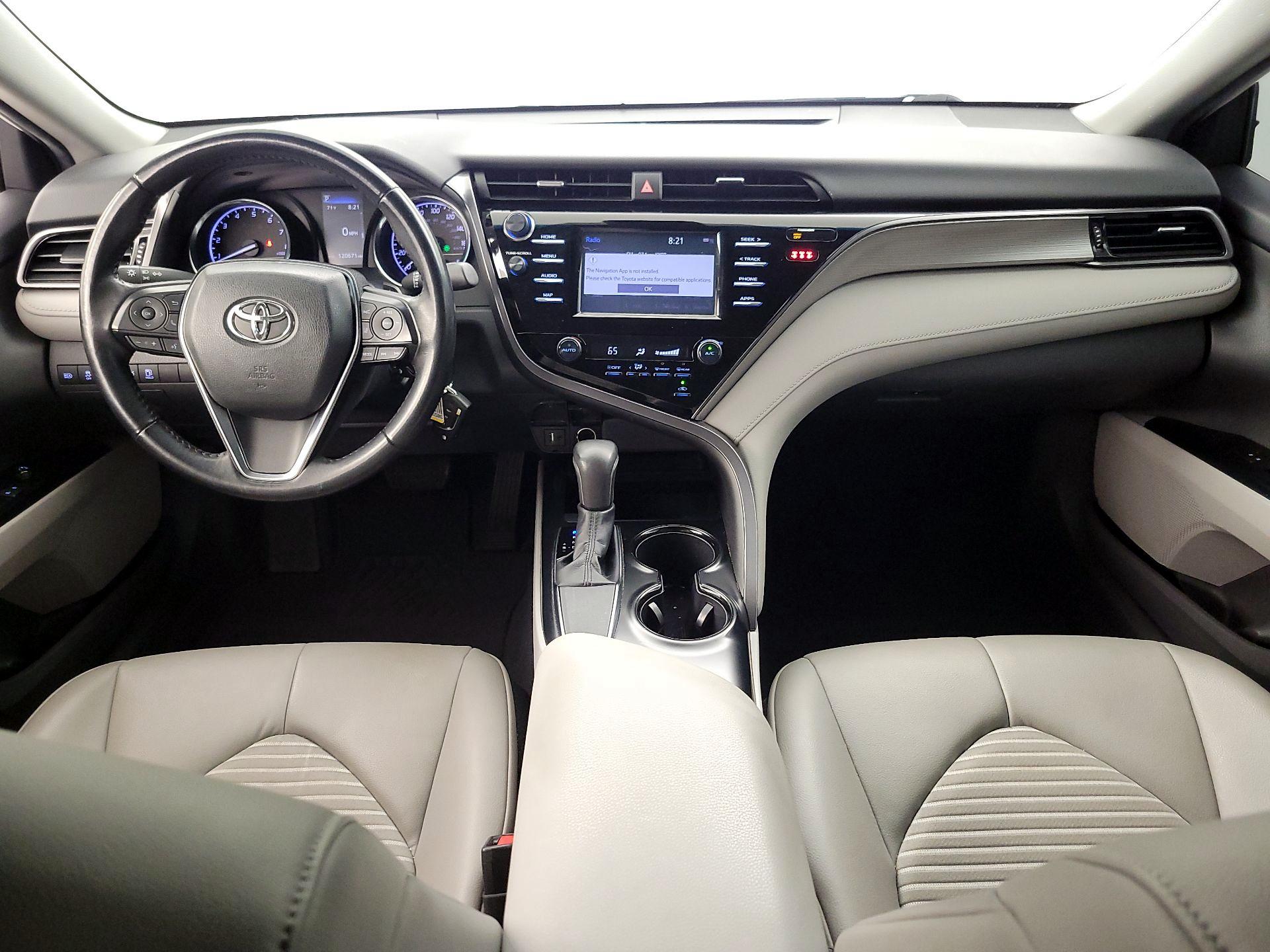Thumbnail: 2019 Toyota Camry - 9