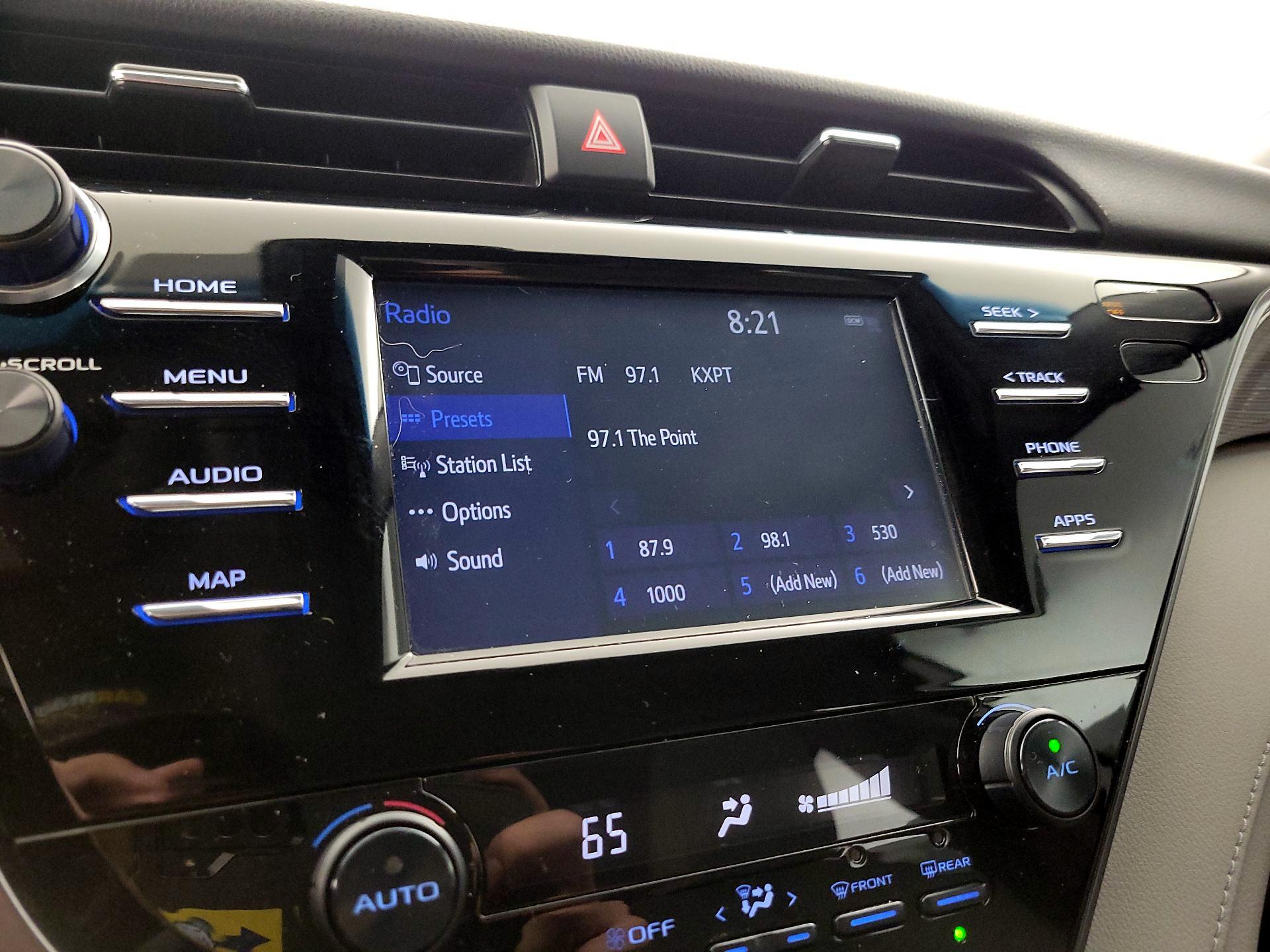 Thumbnail: 2019 Toyota Camry - 15
