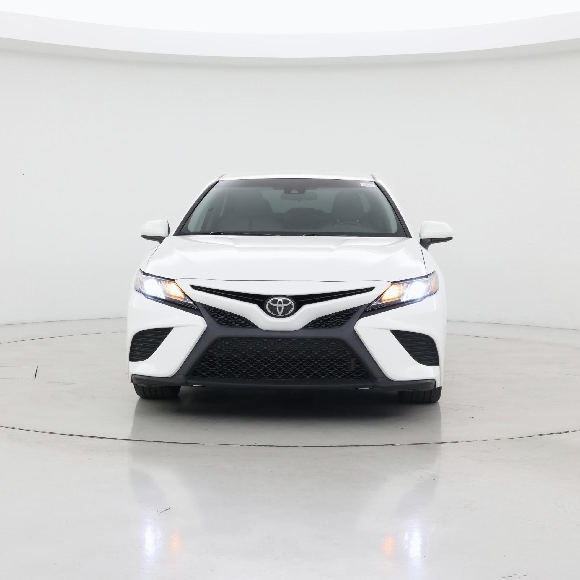 Thumbnail: 2019 Toyota Camry - 5