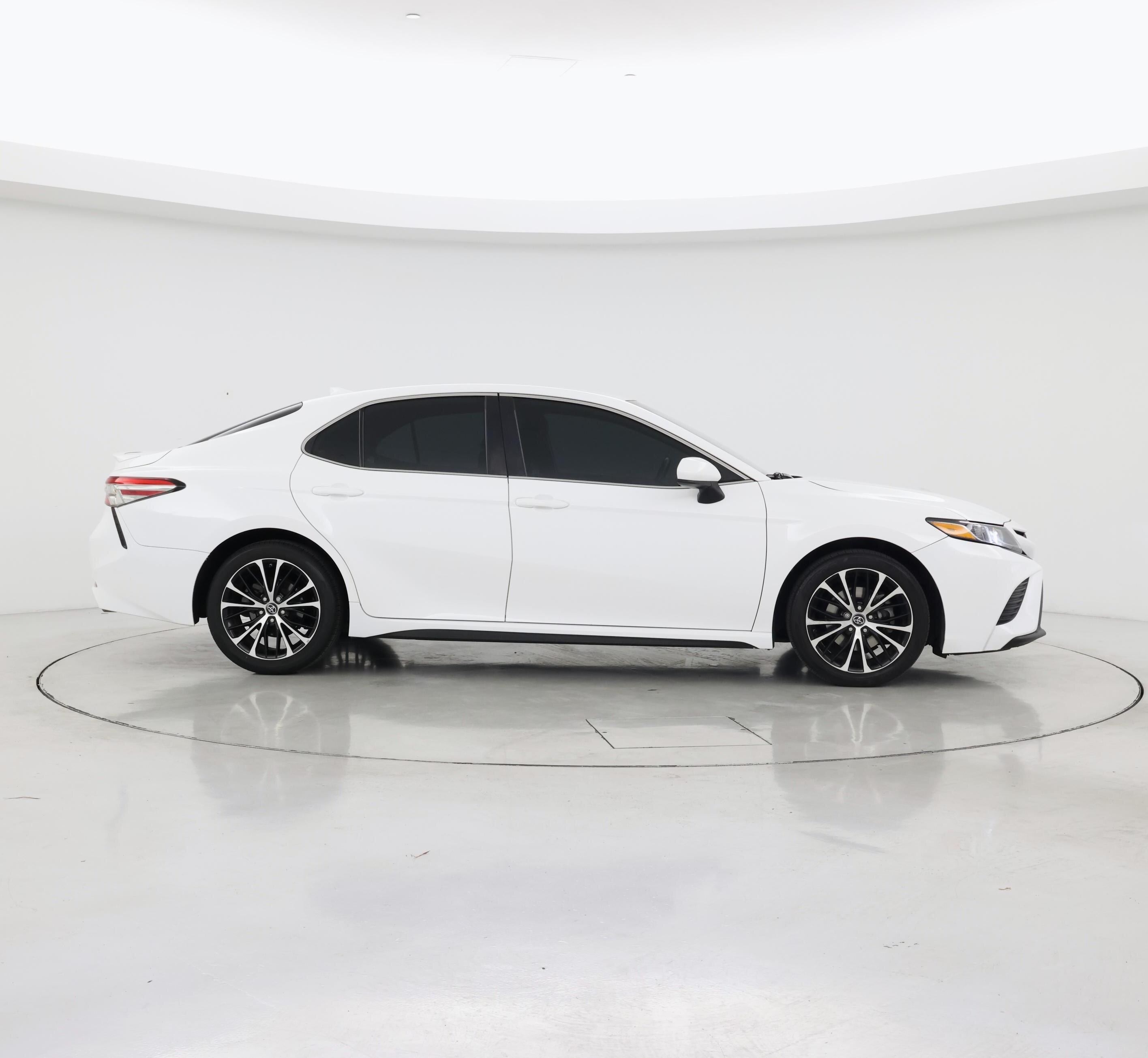 Thumbnail: 2019 Toyota Camry - 7