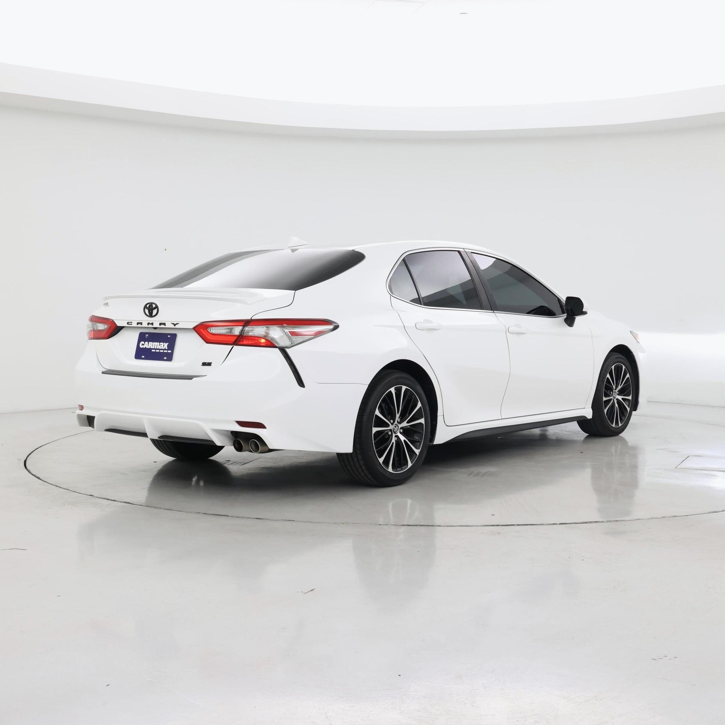 Thumbnail: 2019 Toyota Camry - 8