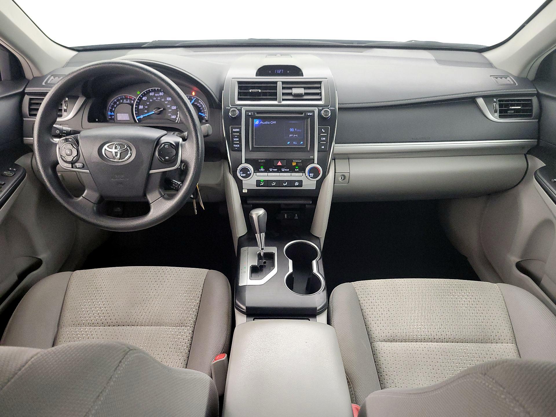 Thumbnail: 2013 Toyota Camry - 9