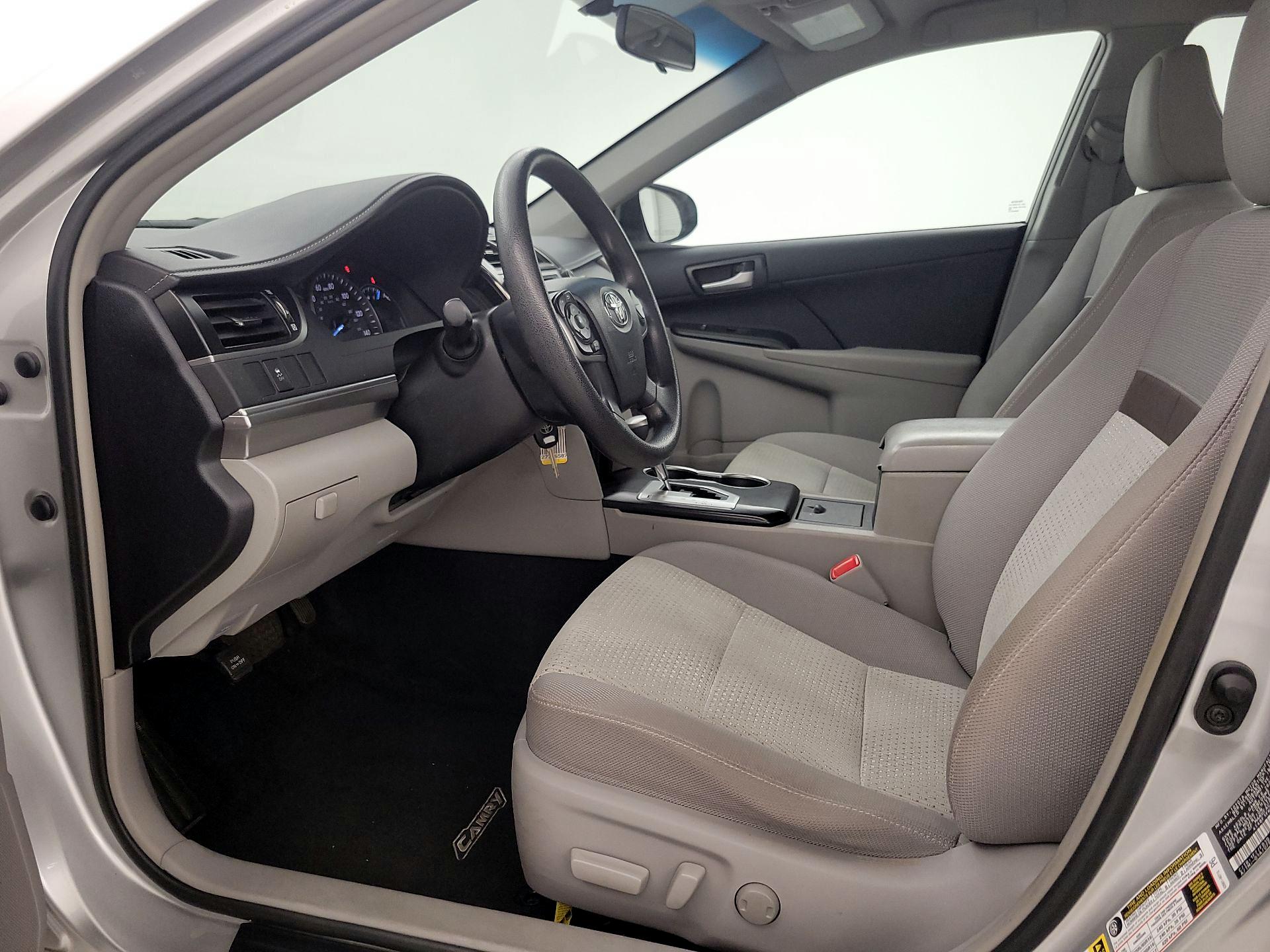 Thumbnail: 2013 Toyota Camry - 11