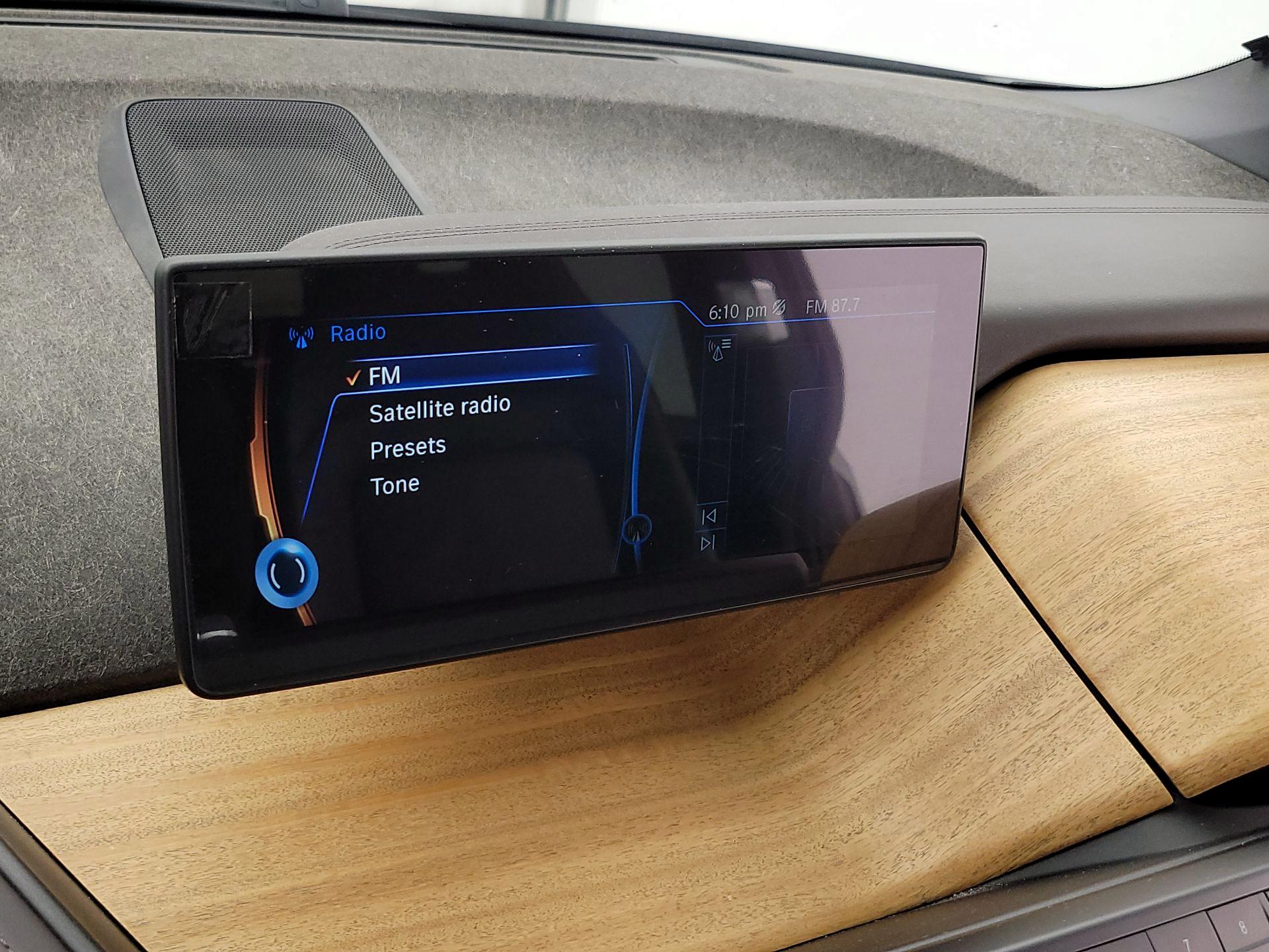 Thumbnail: 2015 BMW i3 - 16