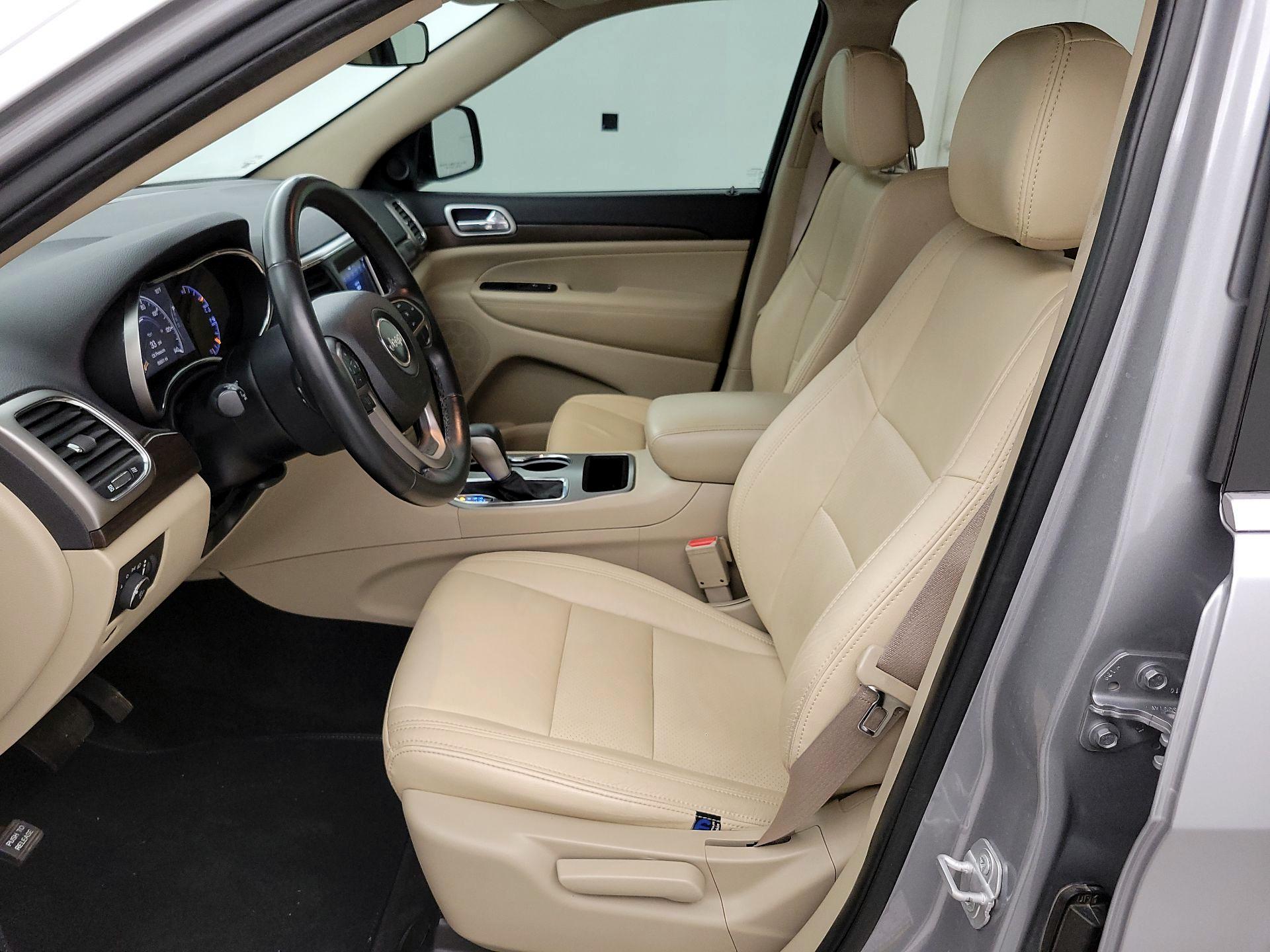 Thumbnail: 2018 Jeep Grand Cherokee - 11