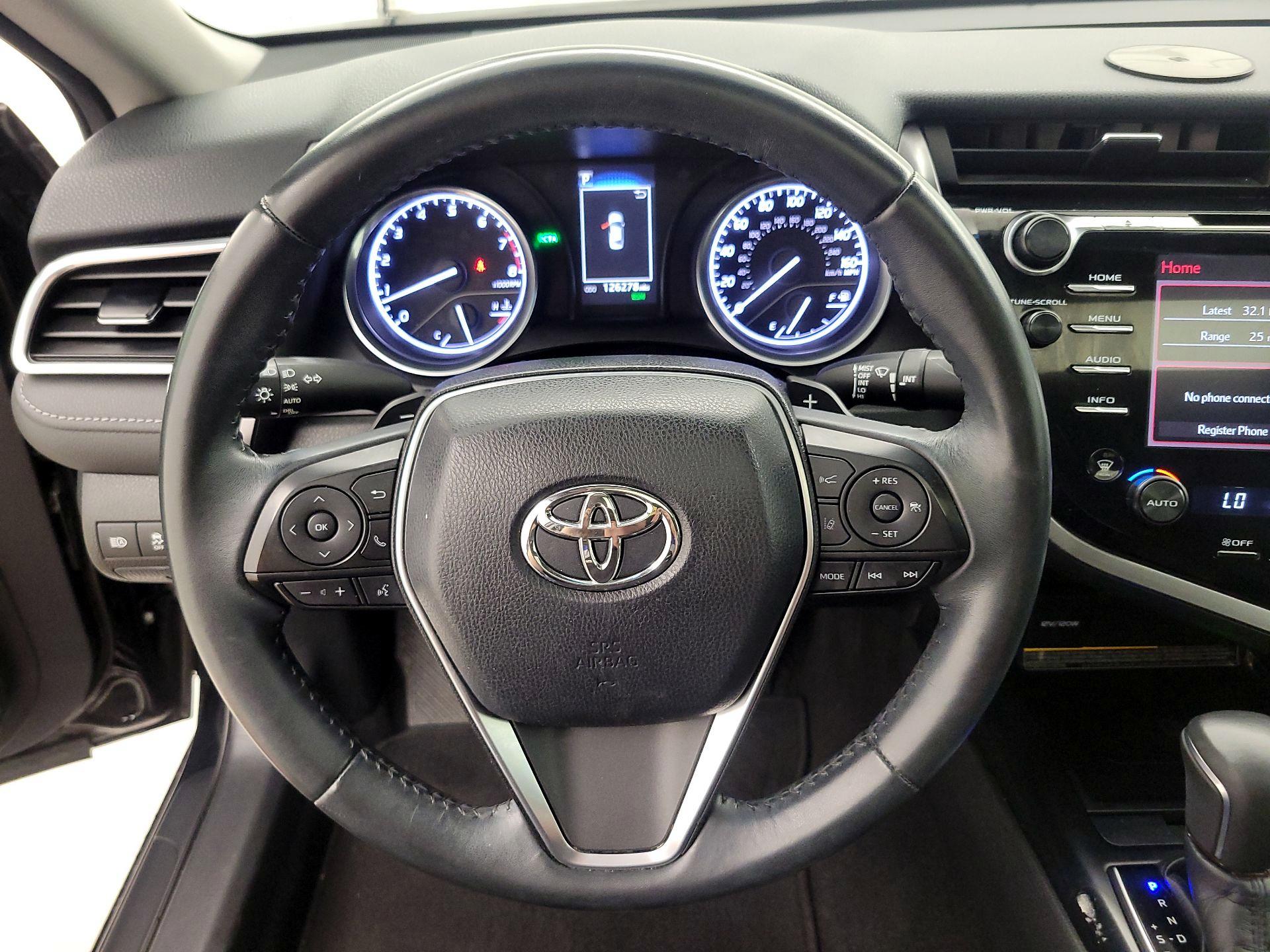 Thumbnail: 2018 Toyota Camry - 10