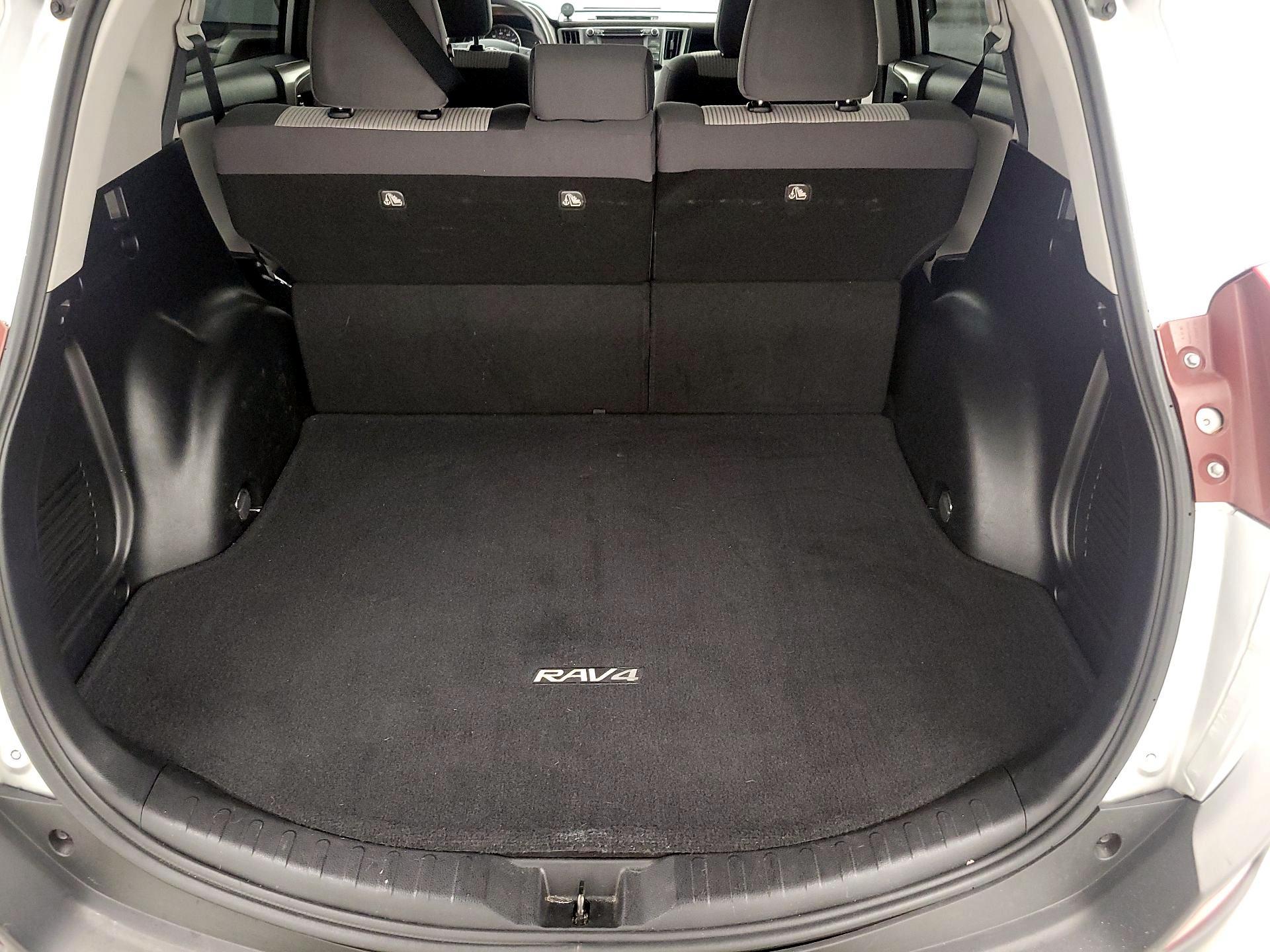 Thumbnail: 2015 Toyota RAV4 - 20