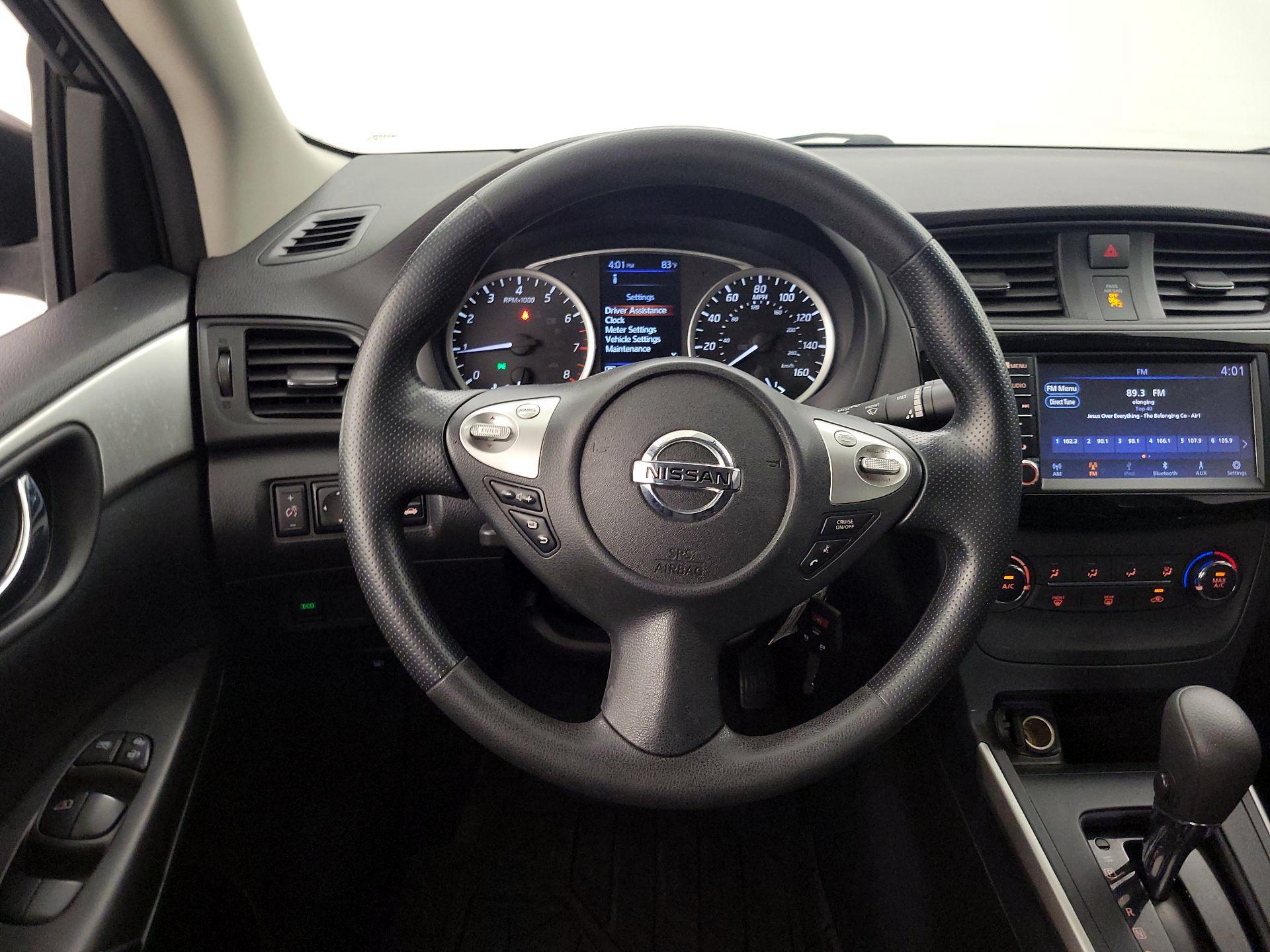 Thumbnail: 2019 Nissan Sentra - 10