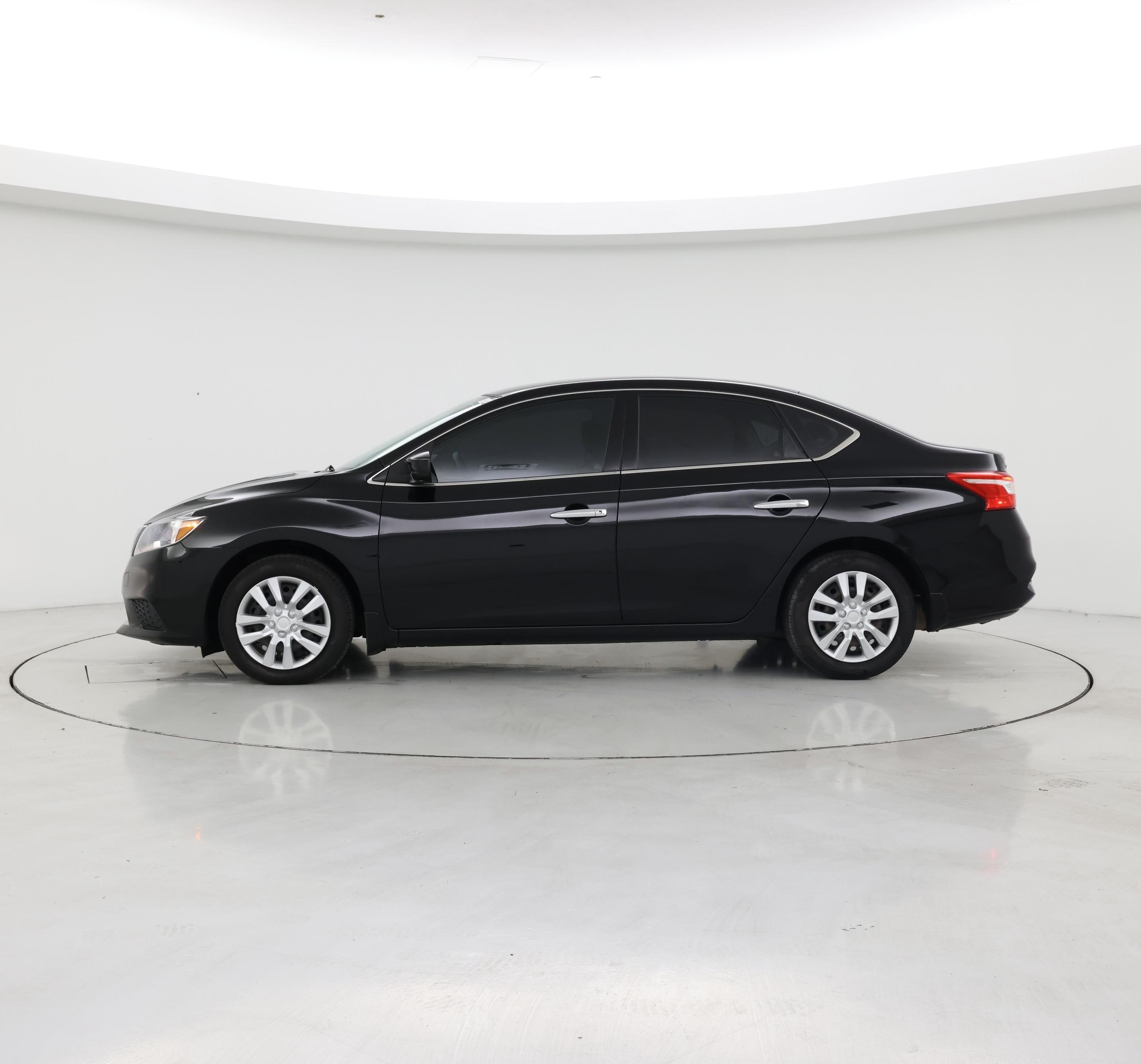 Thumbnail: 2019 Nissan Sentra - 3