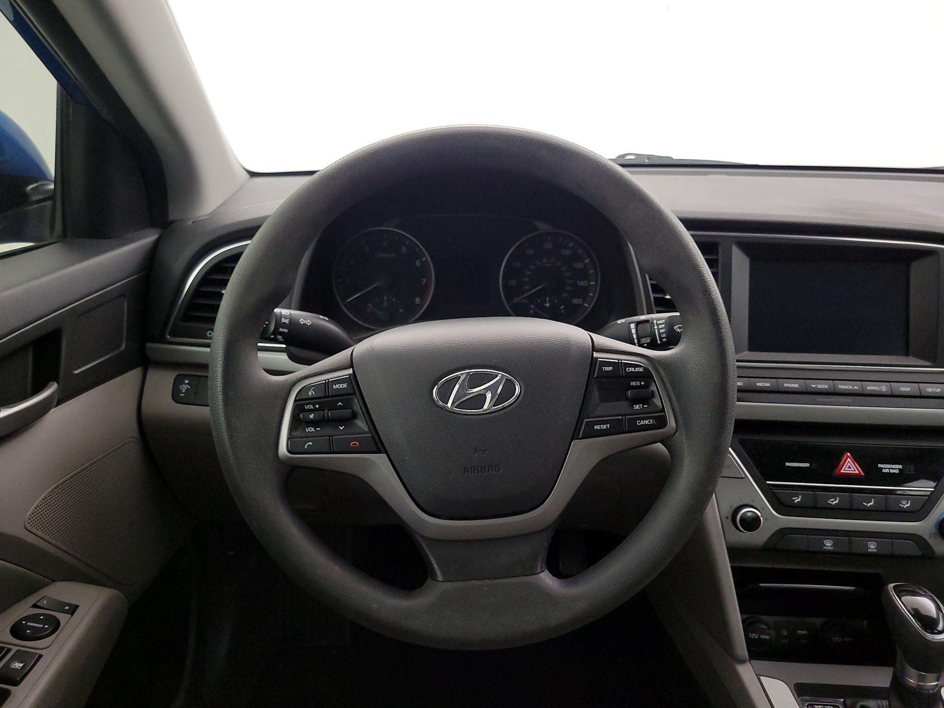 Thumbnail: 2017 Hyundai Elantra - 10
