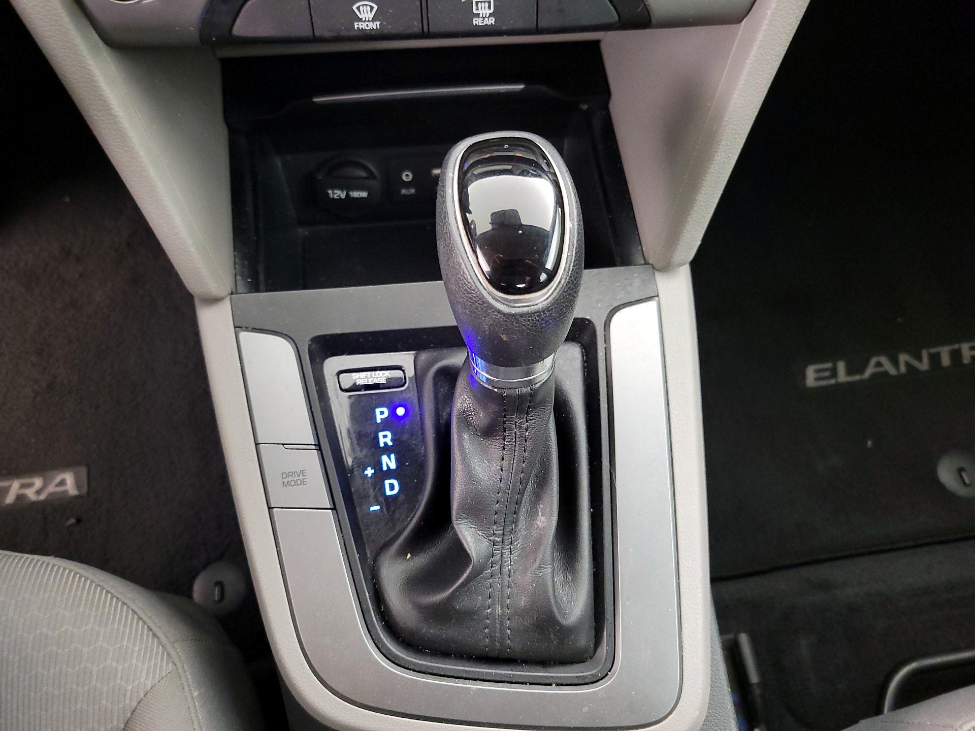 Thumbnail: 2017 Hyundai Elantra - 17