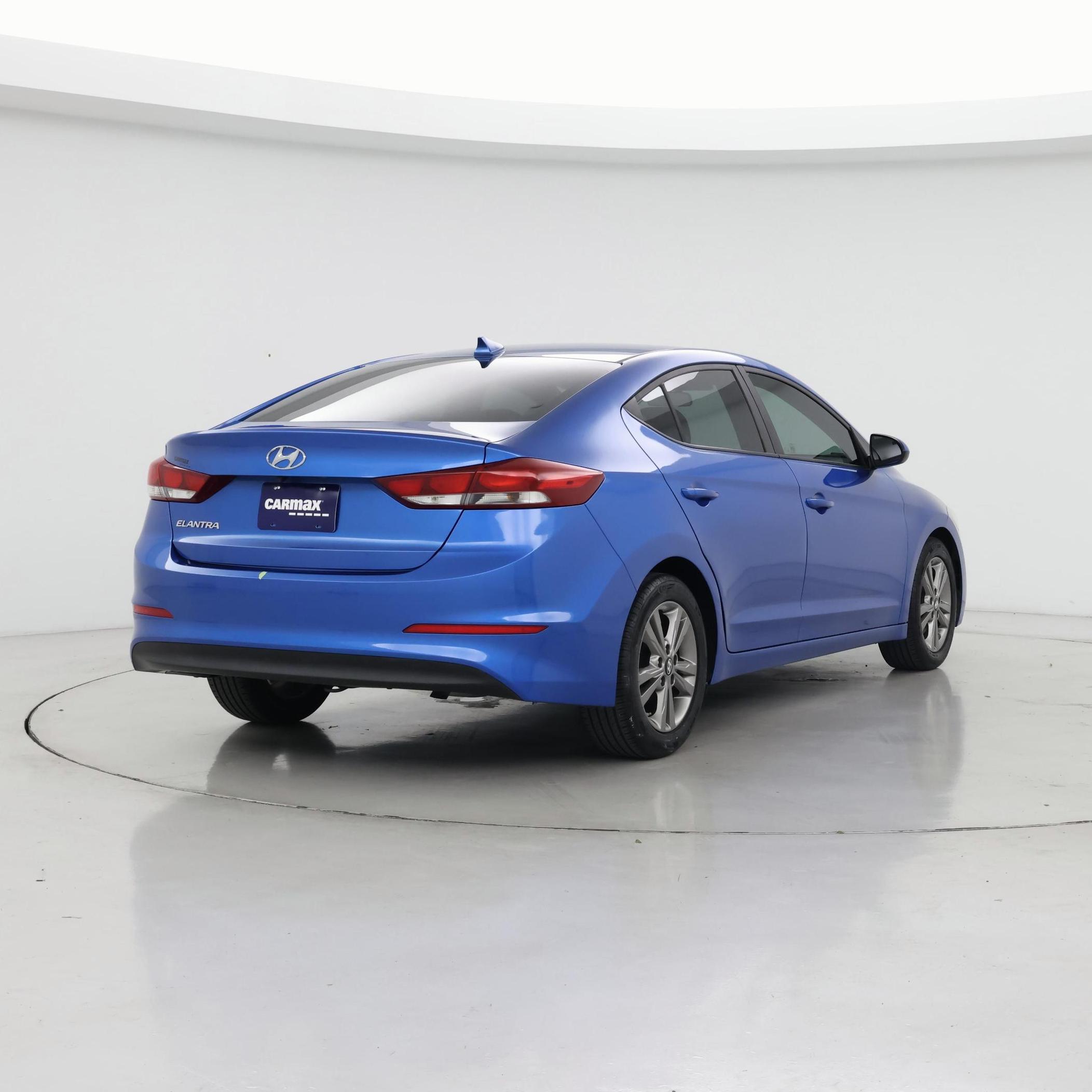 Thumbnail: 2017 Hyundai Elantra - 8