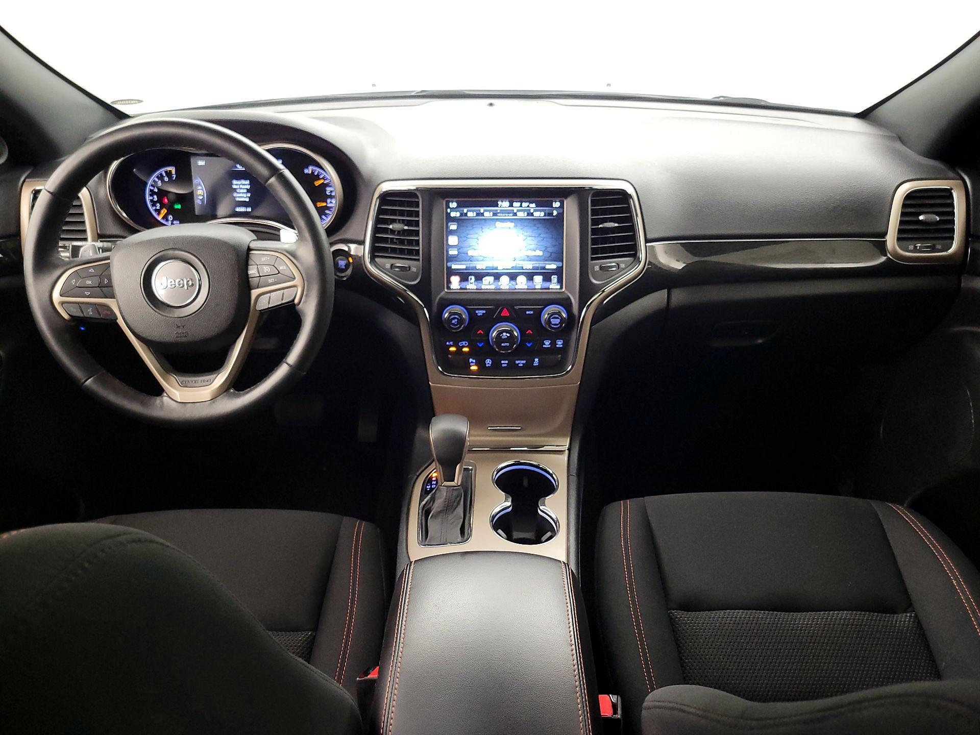 Thumbnail: 2016 Jeep Grand Cherokee - 9