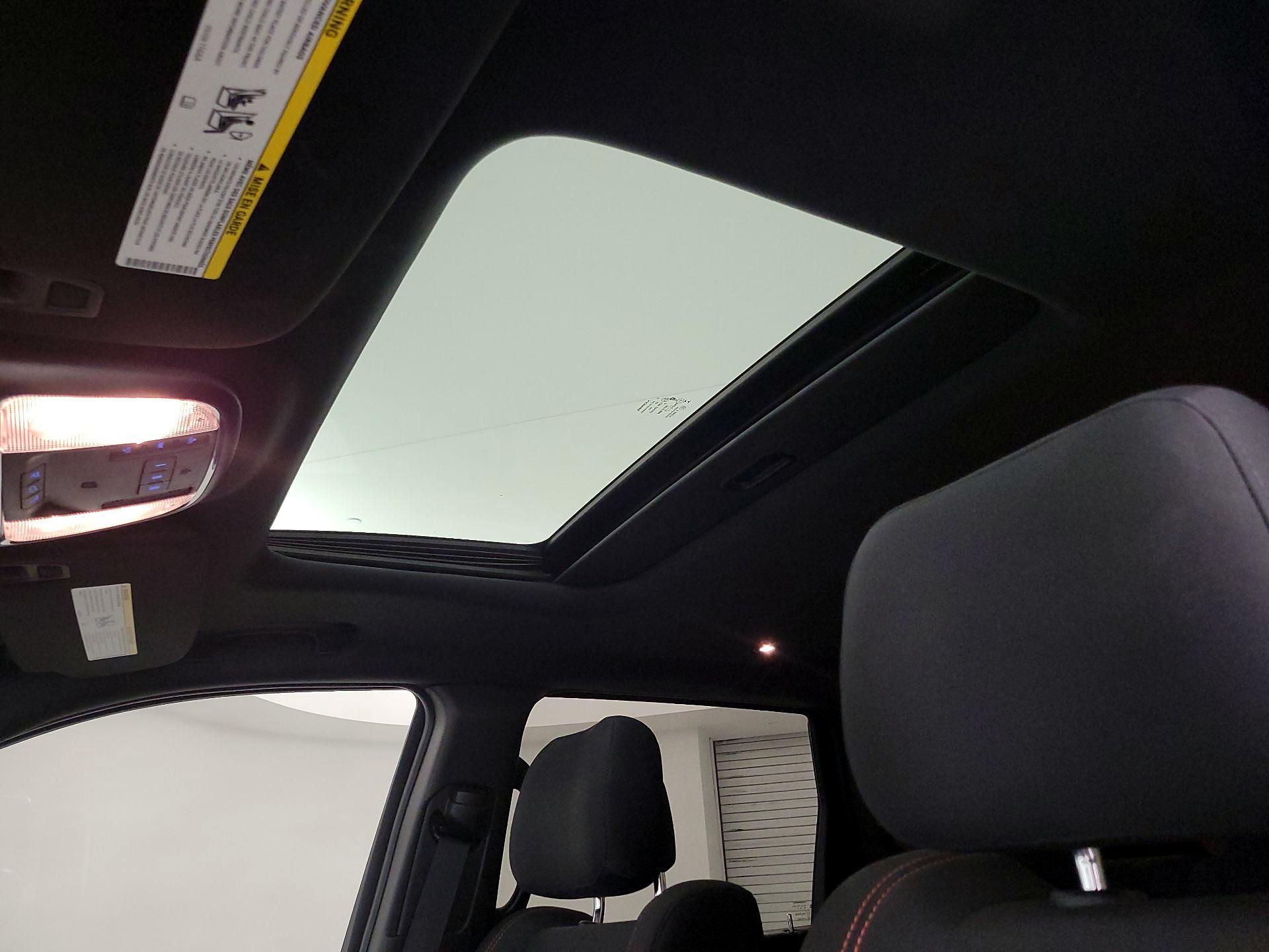 Thumbnail: 2016 Jeep Grand Cherokee - 19