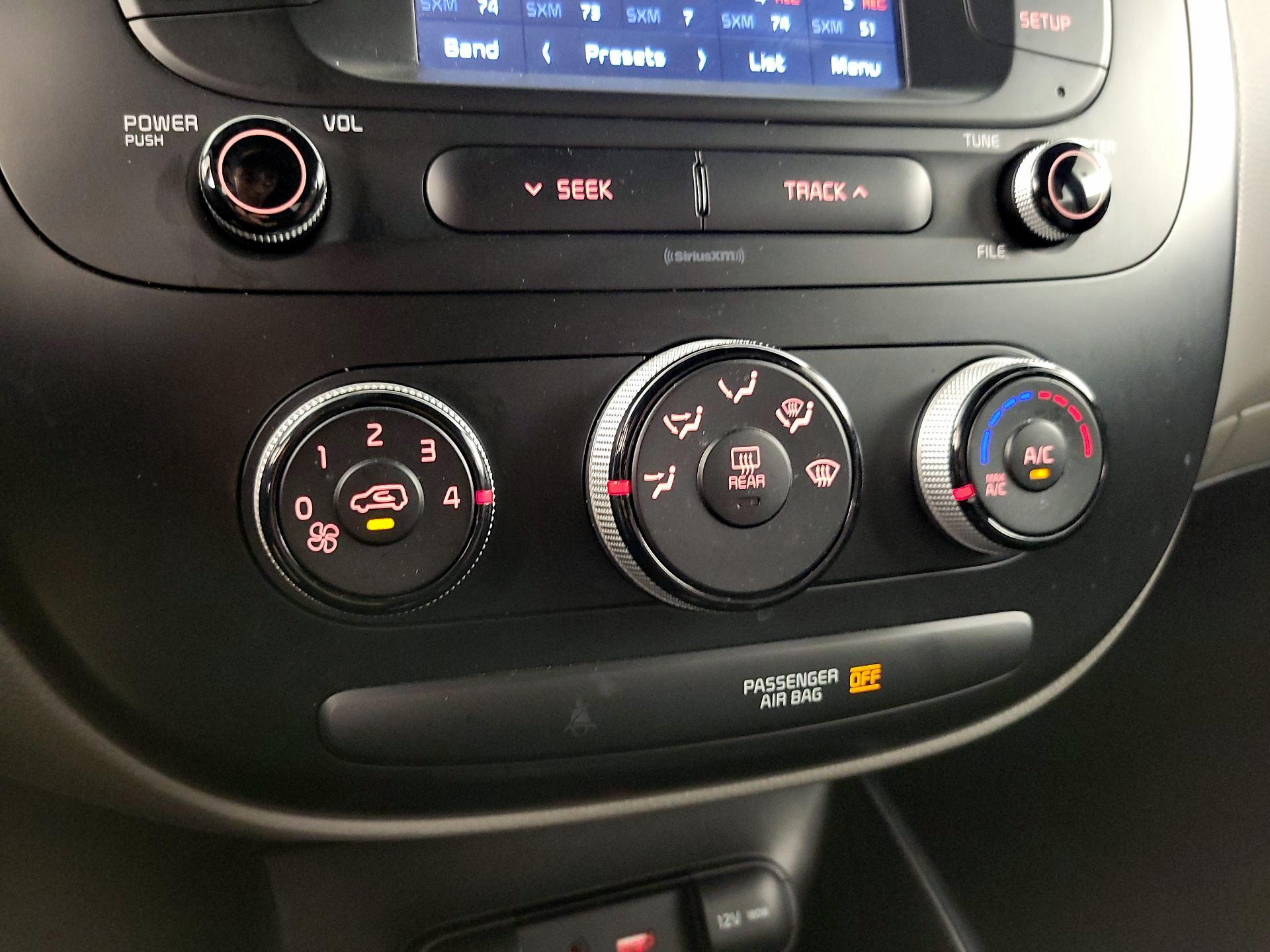 Thumbnail: 2019 Kia Soul - 16
