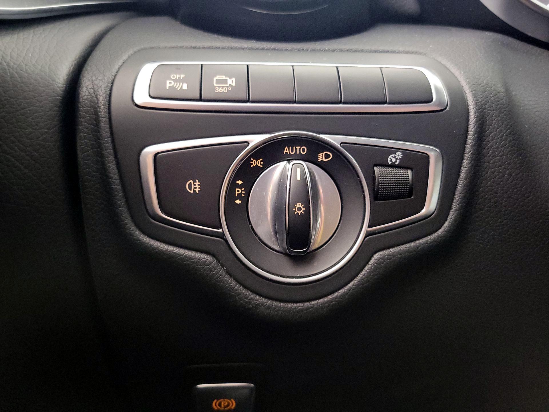 Thumbnail: 2019 Mercedes-Benz GLC - 13
