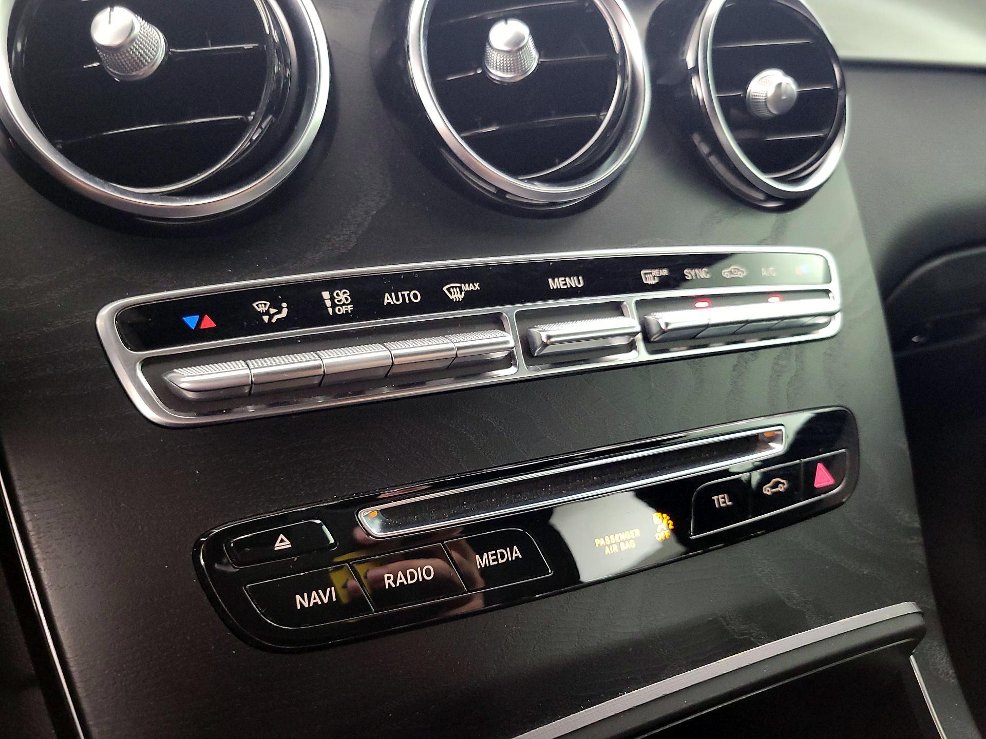 Thumbnail: 2019 Mercedes-Benz GLC - 16
