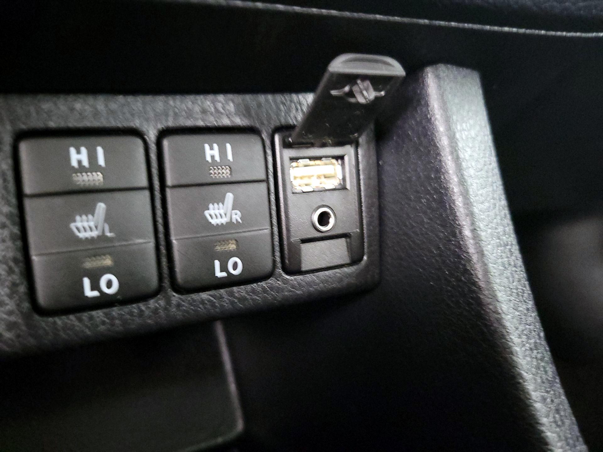 Thumbnail: 2016 Toyota Corolla - 18