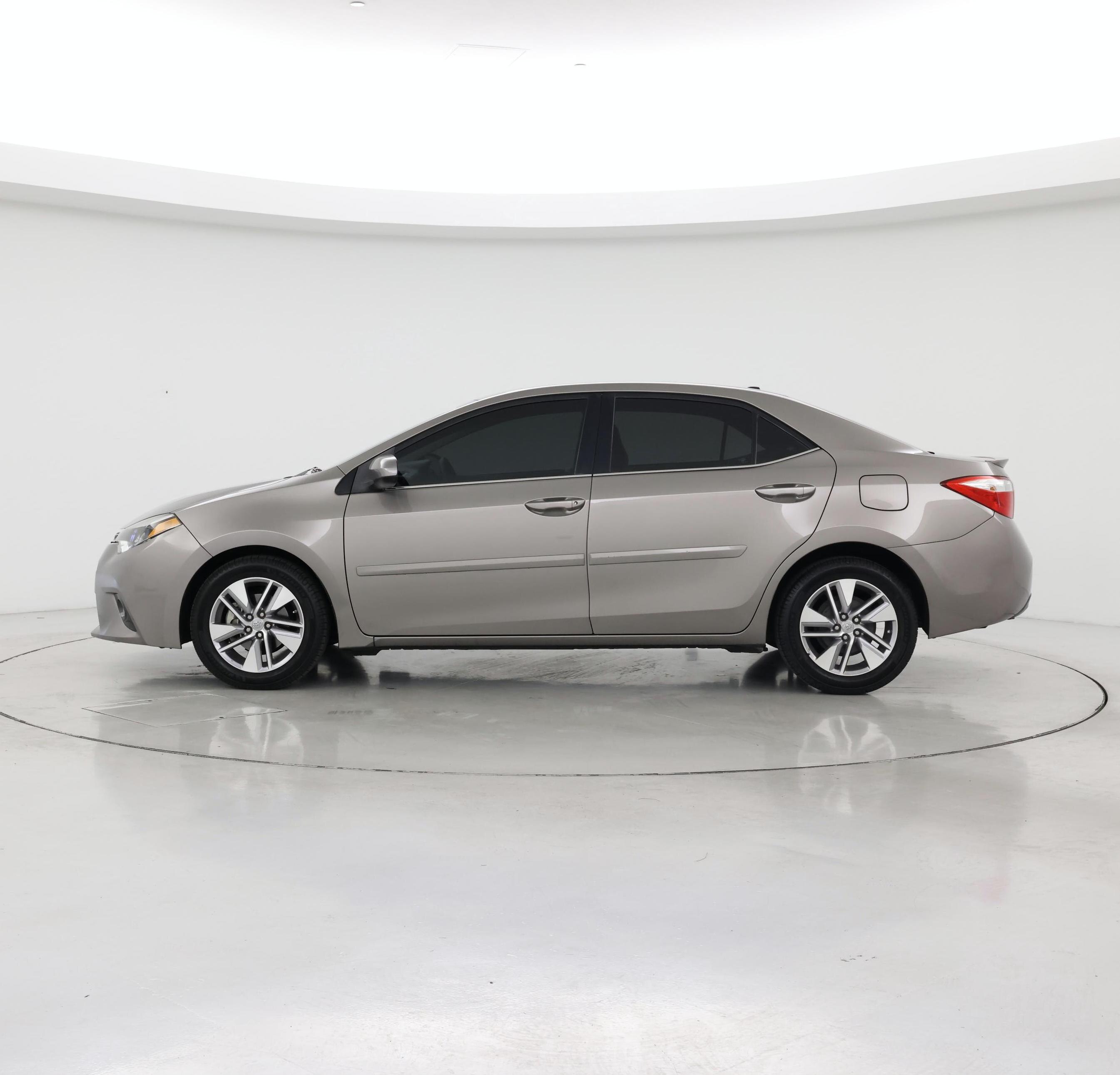 Thumbnail: 2016 Toyota Corolla - 3