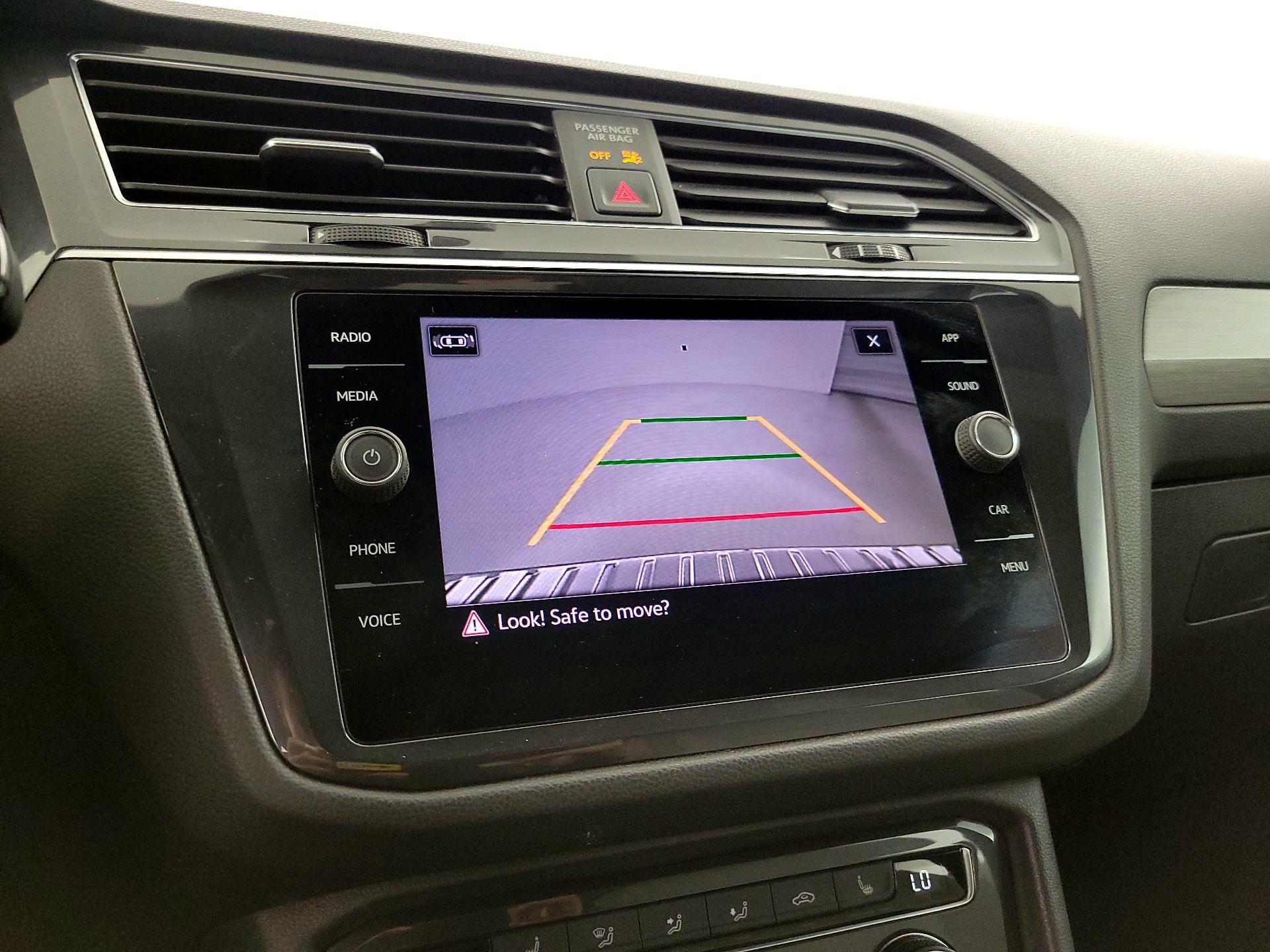 Thumbnail: 2021 Volkswagen Tiguan - 14