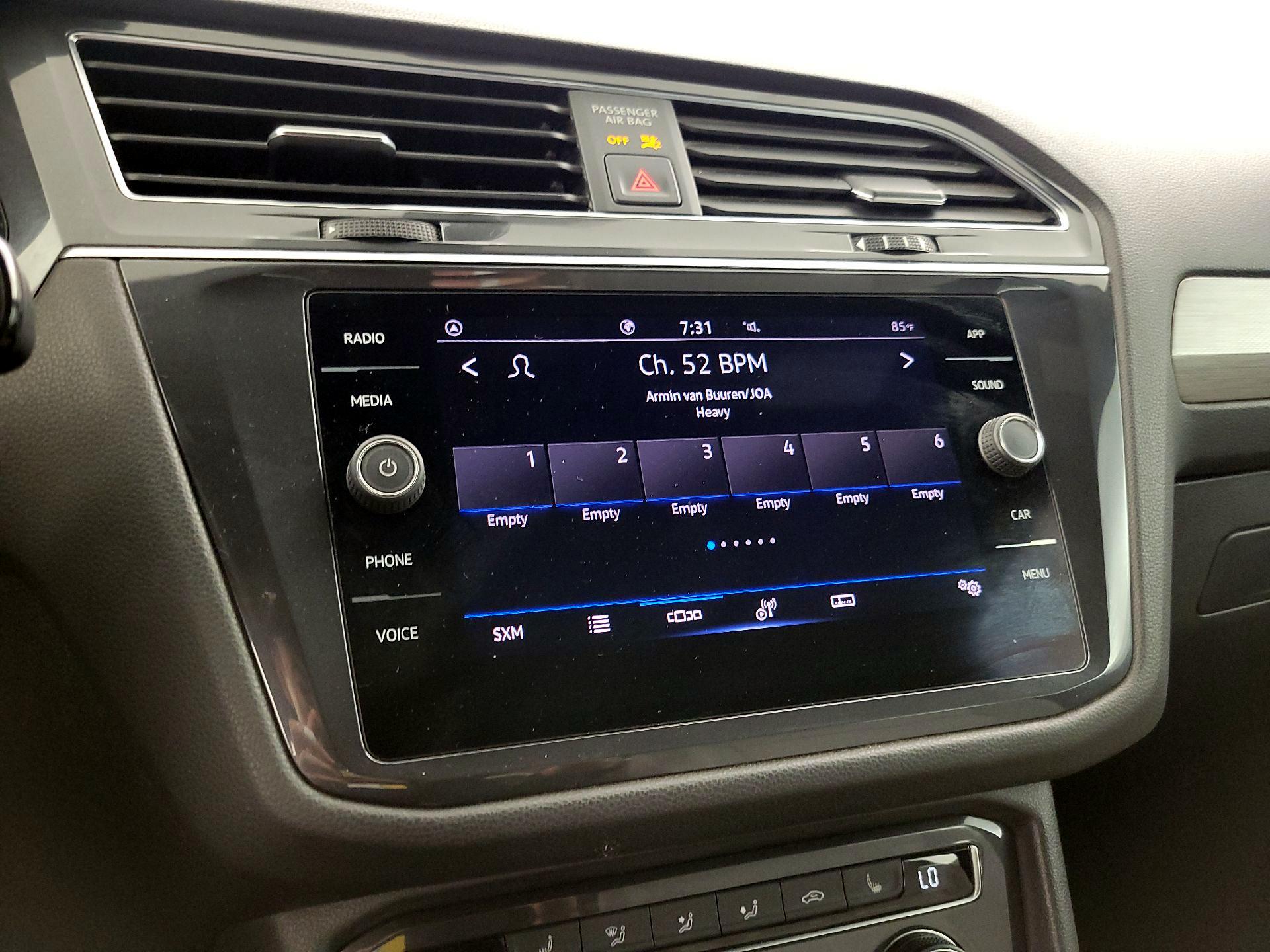 Thumbnail: 2021 Volkswagen Tiguan - 15