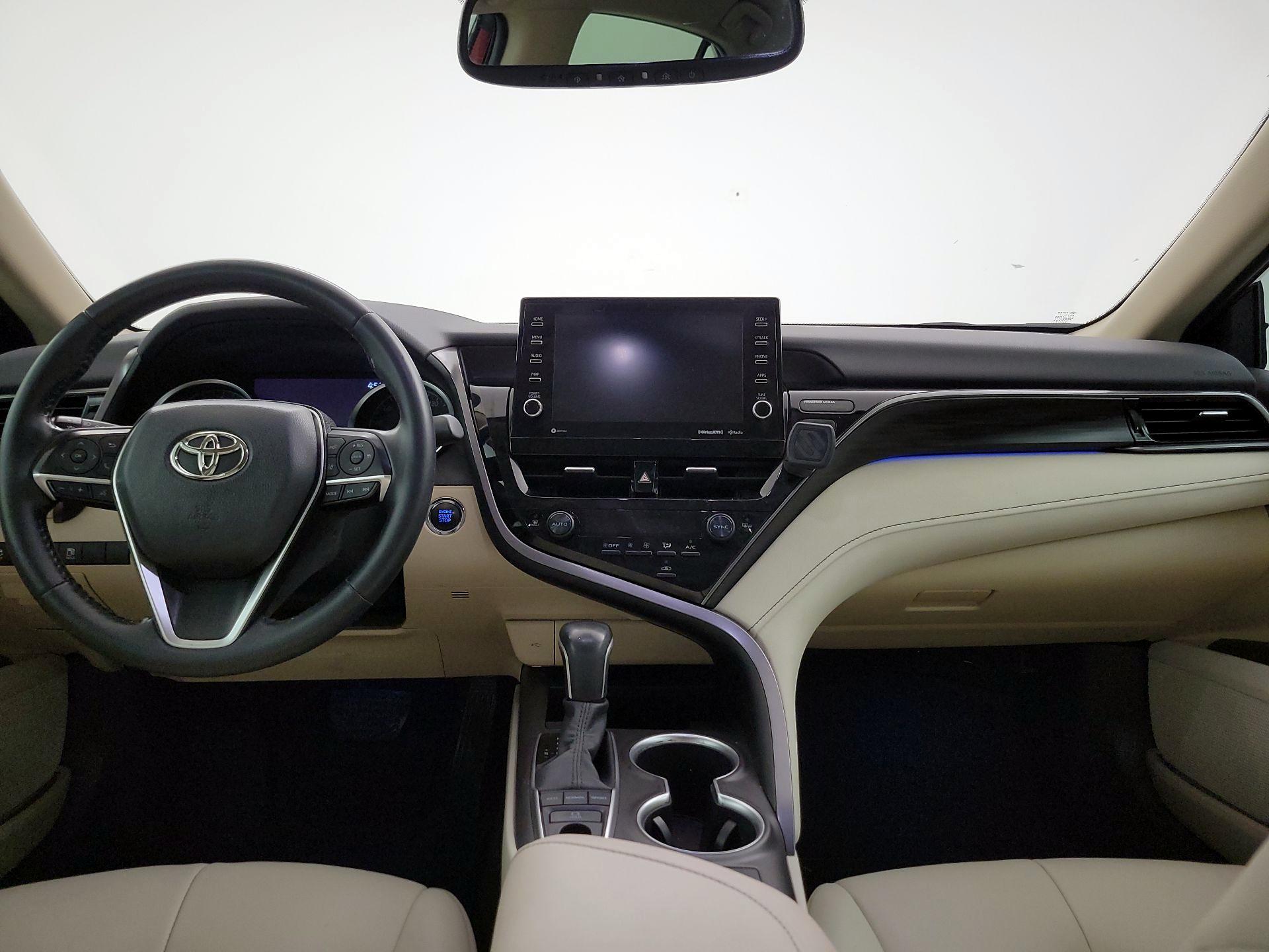 Thumbnail: 2022 Toyota Camry - 9