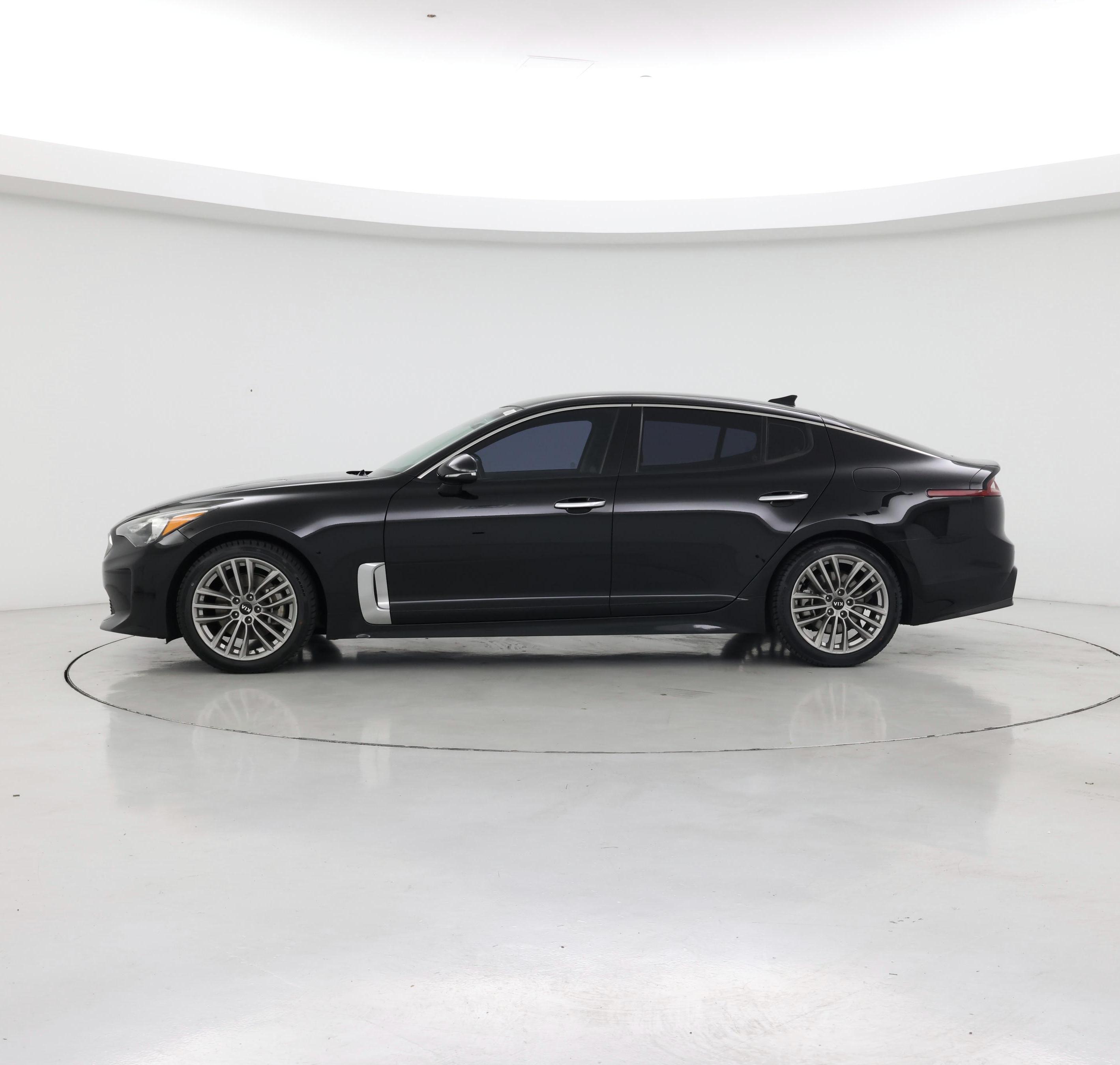 Thumbnail: 2018 Kia Stinger - 3