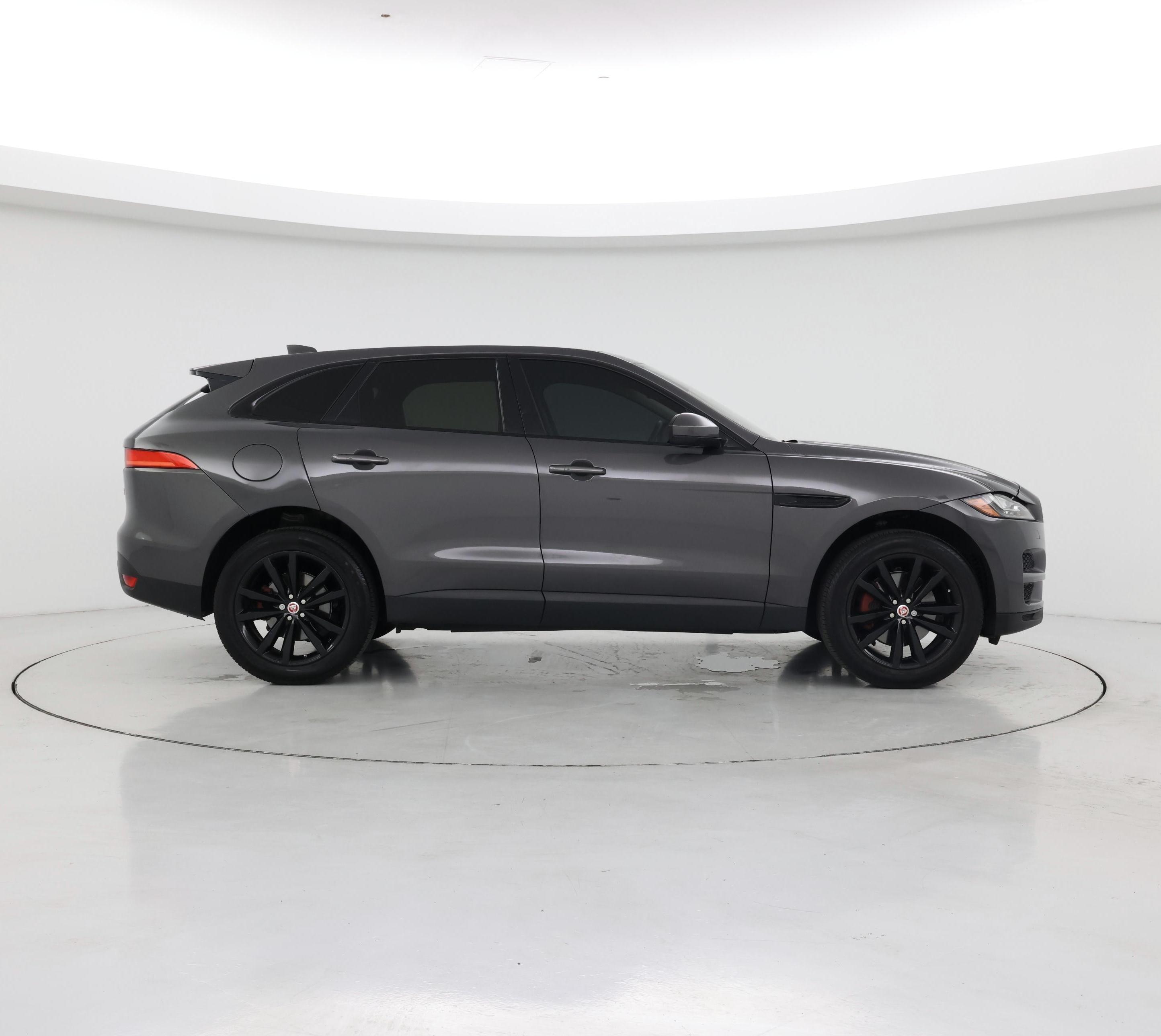Thumbnail: 2017 Jaguar F-Pace - 7