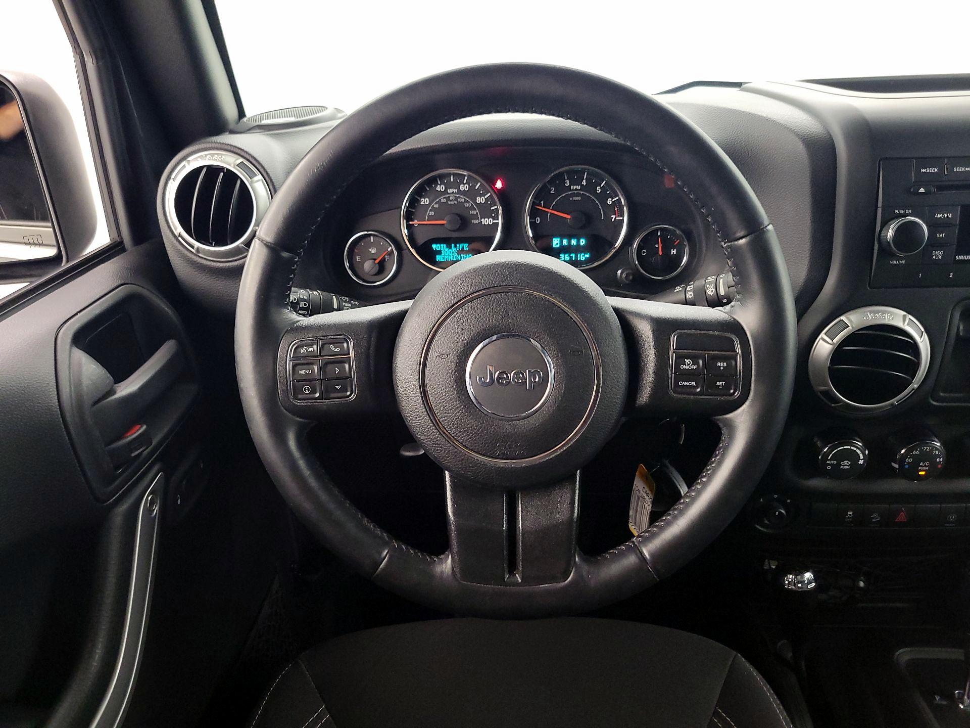 Thumbnail: 2017 Jeep Wrangler - 10