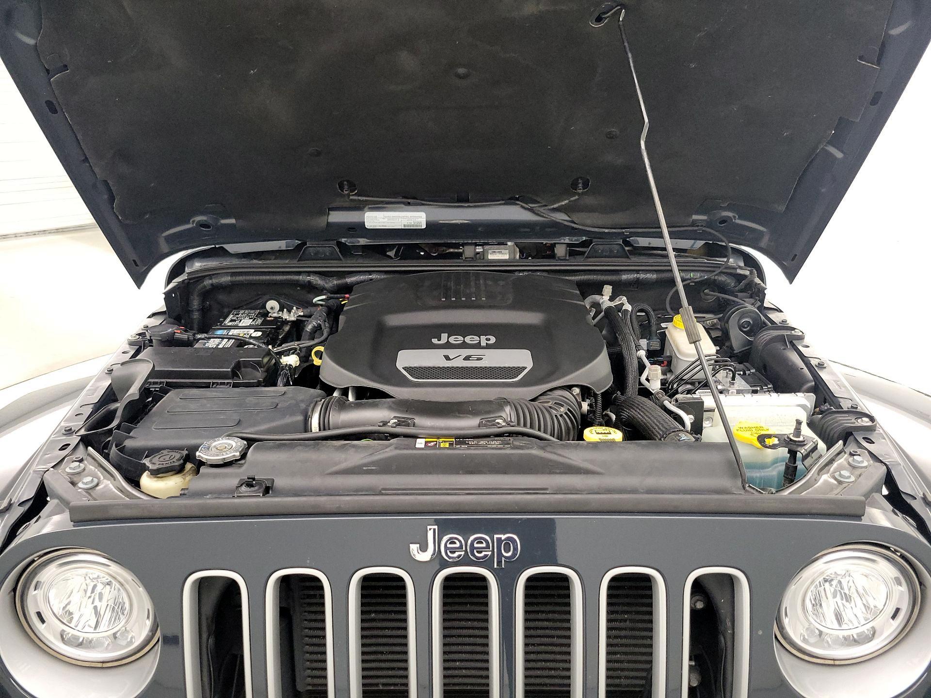 Thumbnail: 2017 Jeep Wrangler - 18
