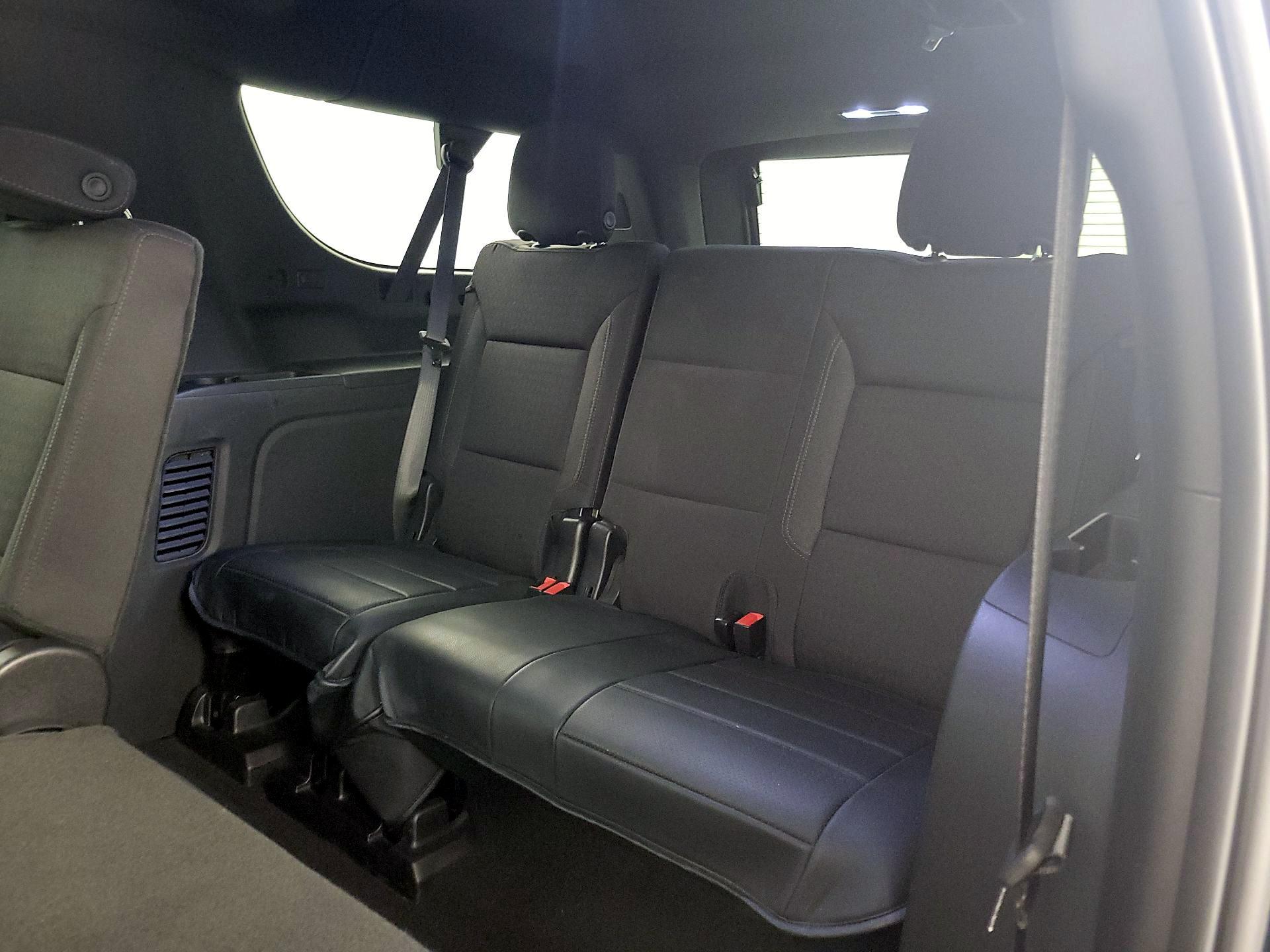 Thumbnail: 2023 Chevrolet Suburban - 20