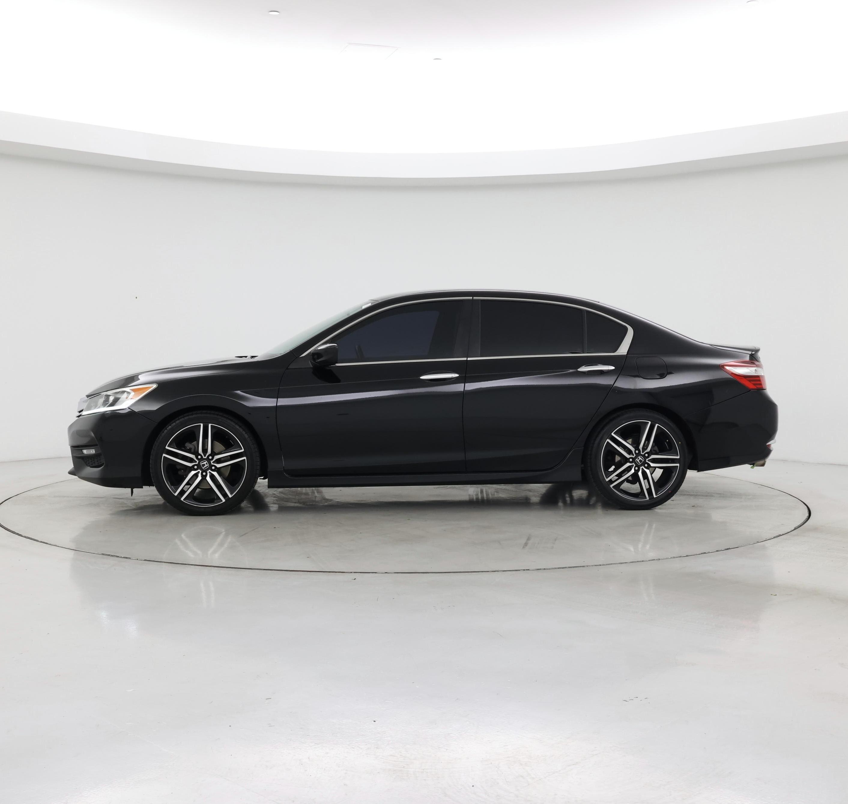 Thumbnail: 2017 Honda Accord - 3