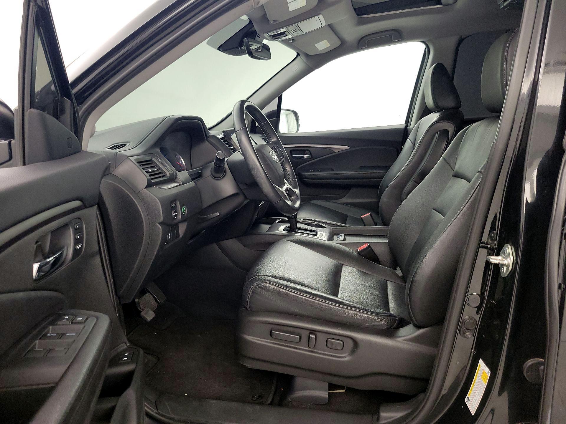 Thumbnail: 2020 Honda Pilot - 11