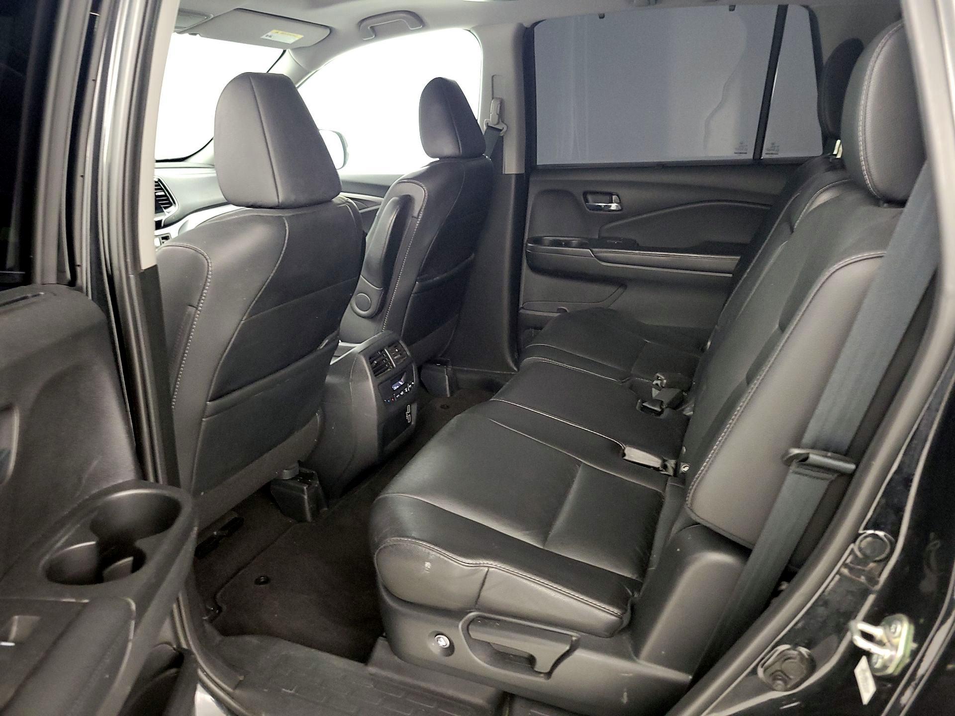 Thumbnail: 2020 Honda Pilot - 20