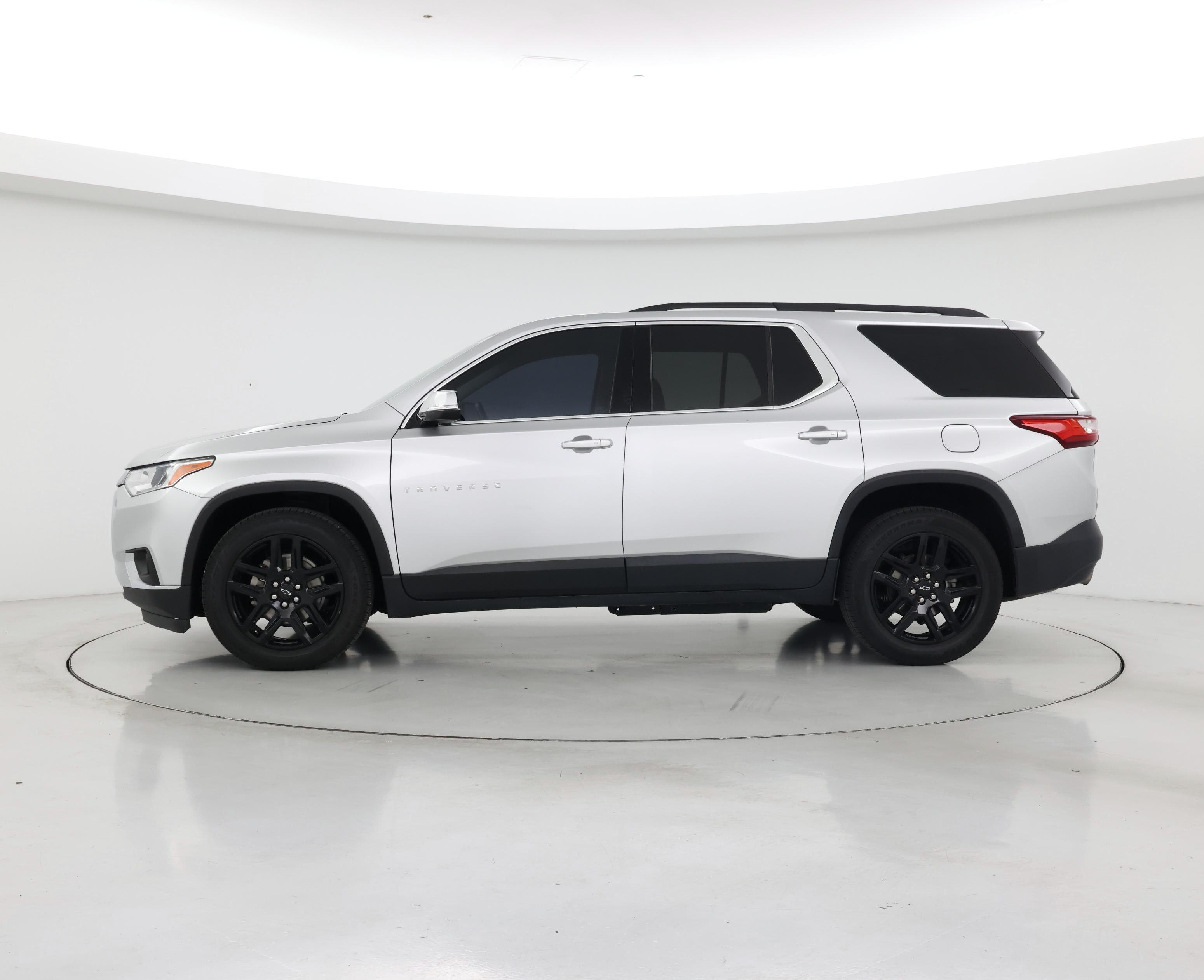 Thumbnail: 2019 Chevrolet Traverse - 3