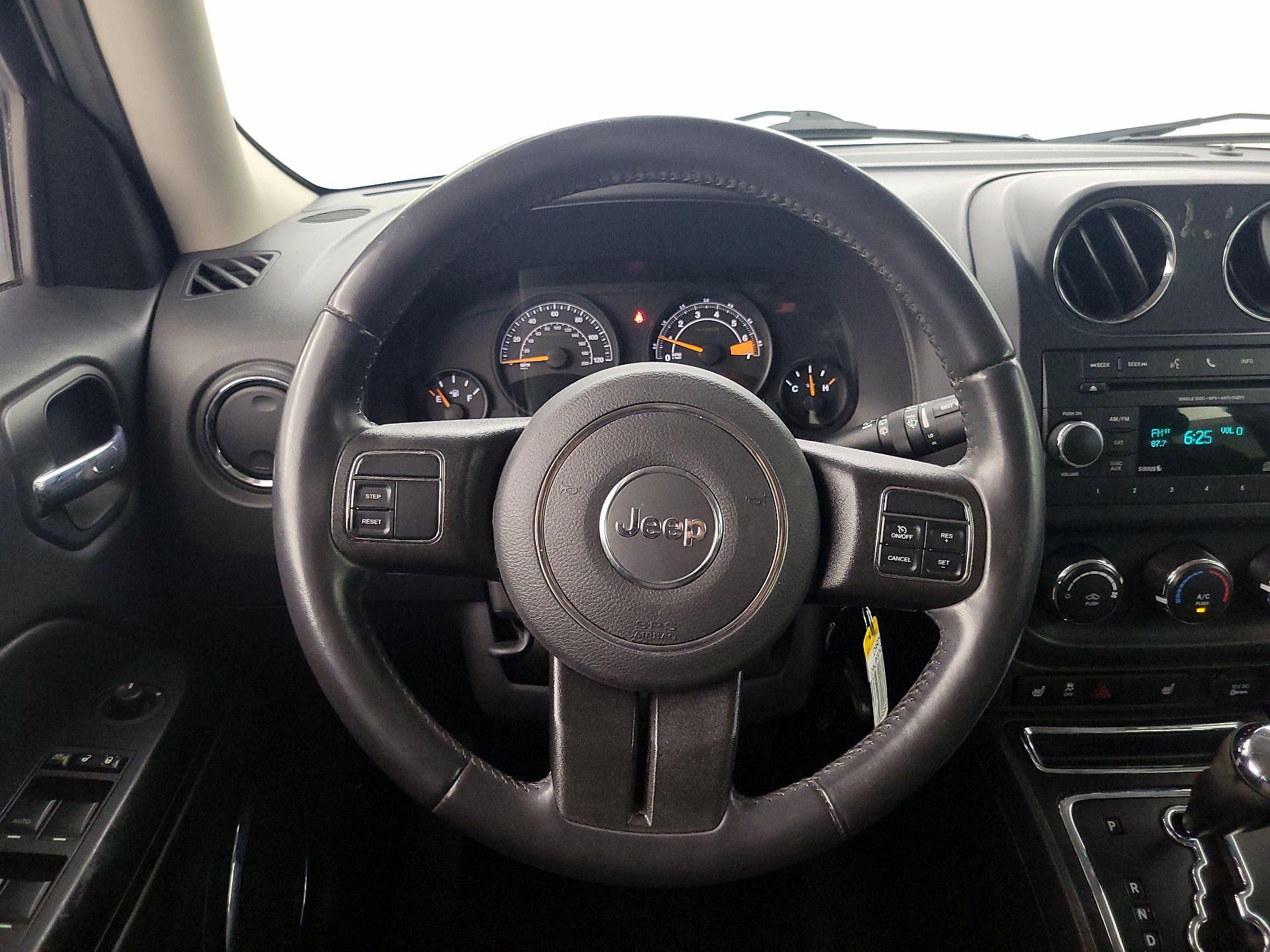 Thumbnail: 2017 Jeep Patriot - 10