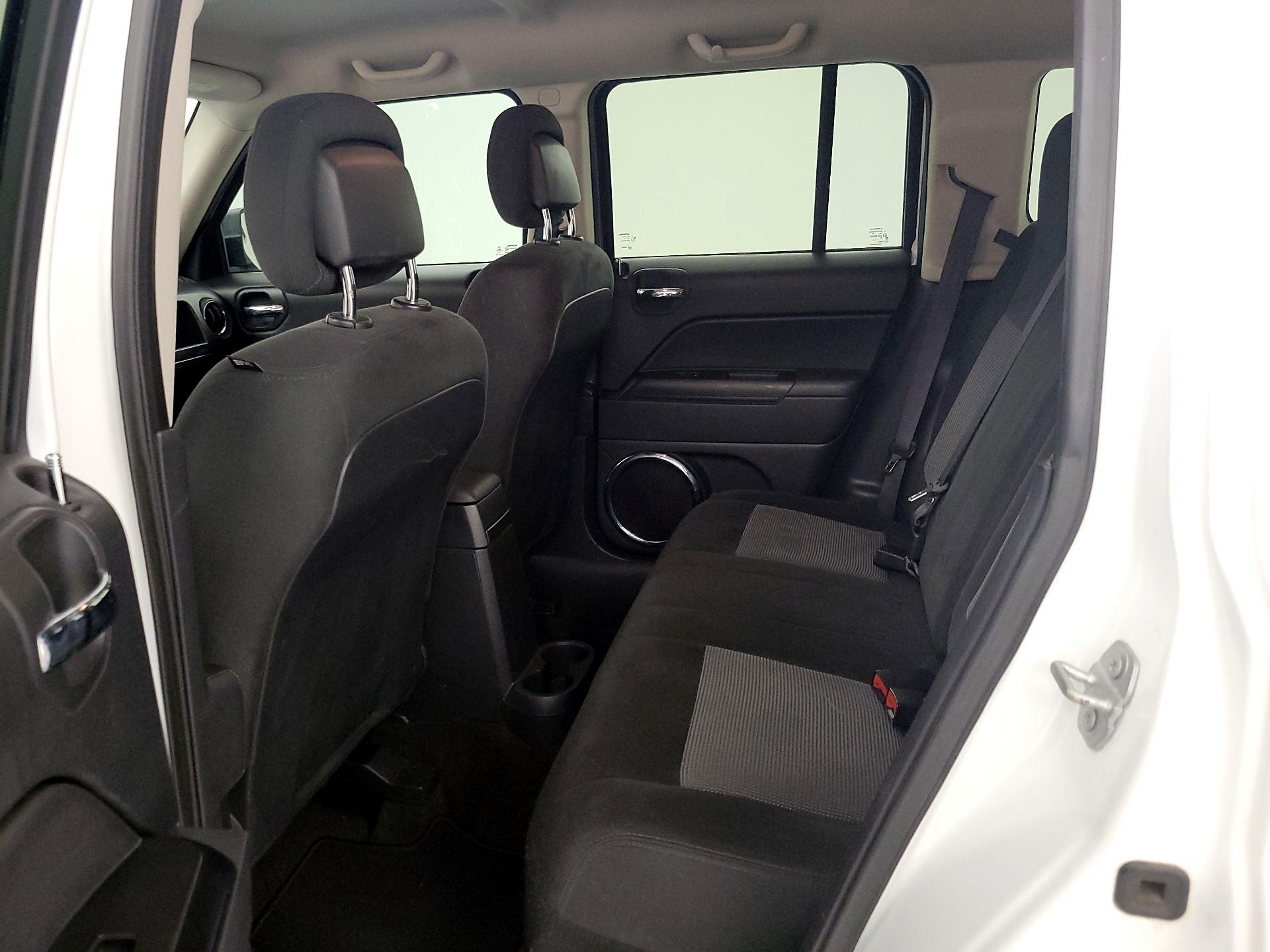 Thumbnail: 2017 Jeep Patriot - 16
