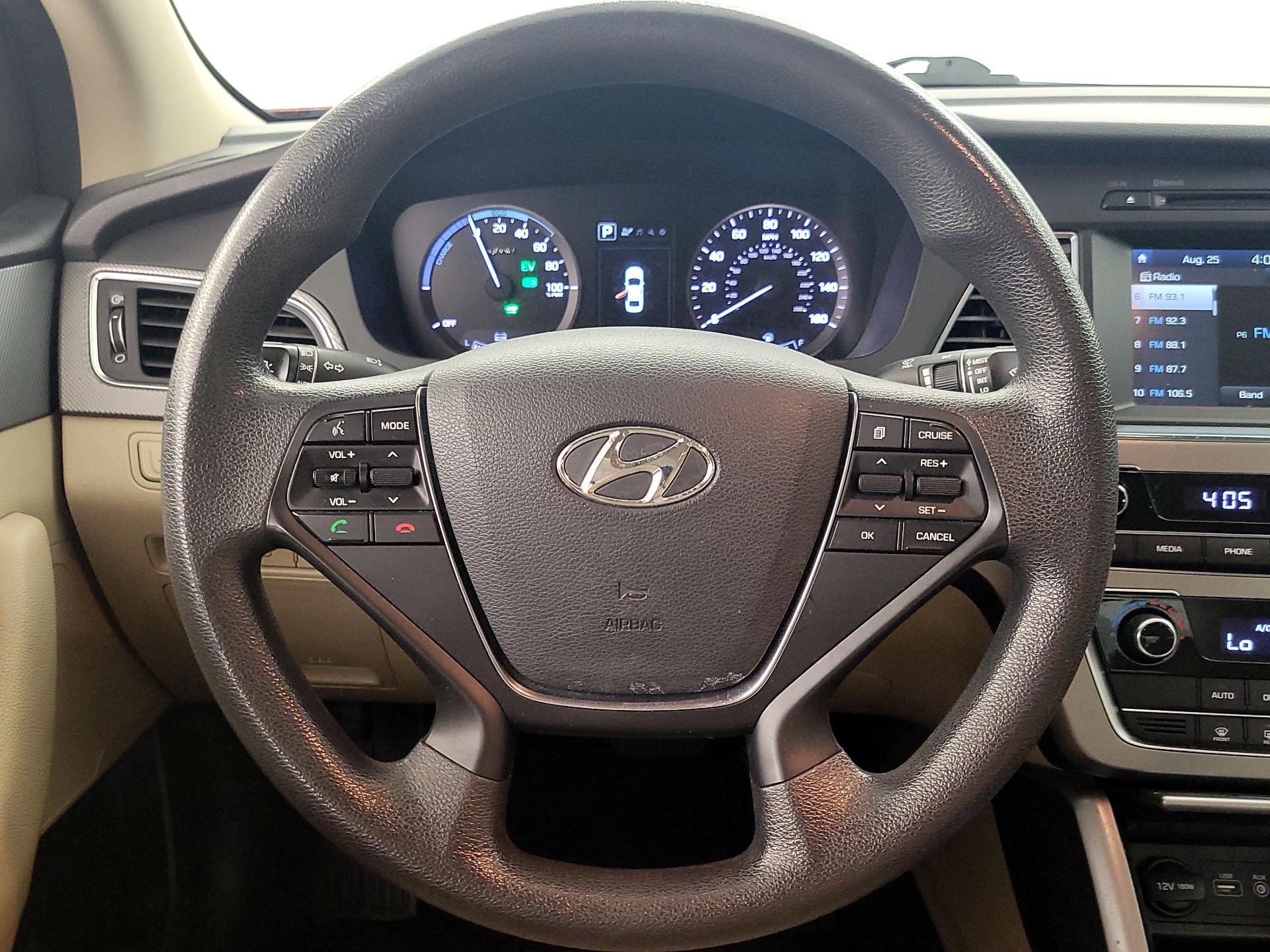 Thumbnail: 2017 Hyundai Sonata - 10