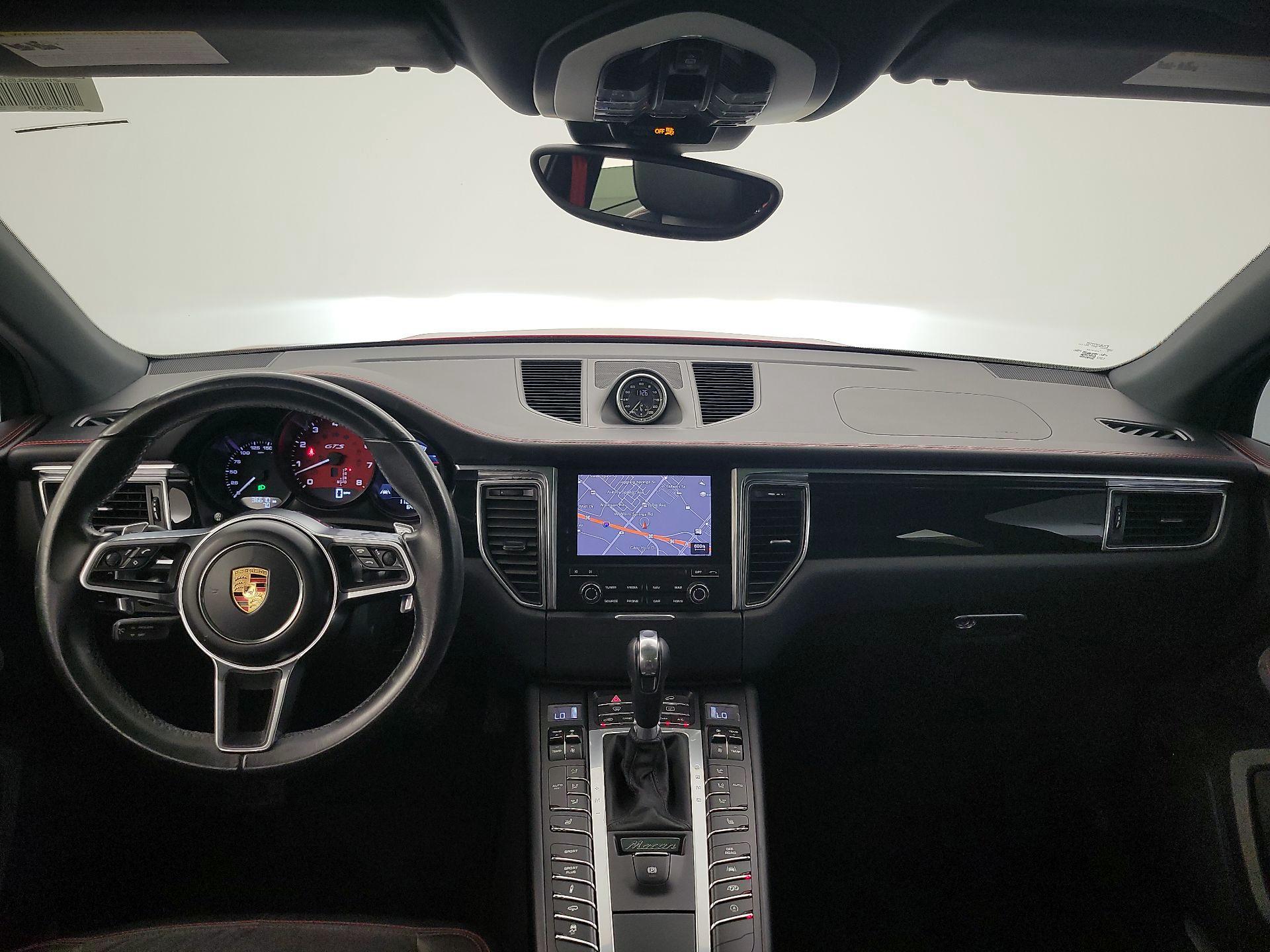 Thumbnail: 2017 Porsche Macan - 9