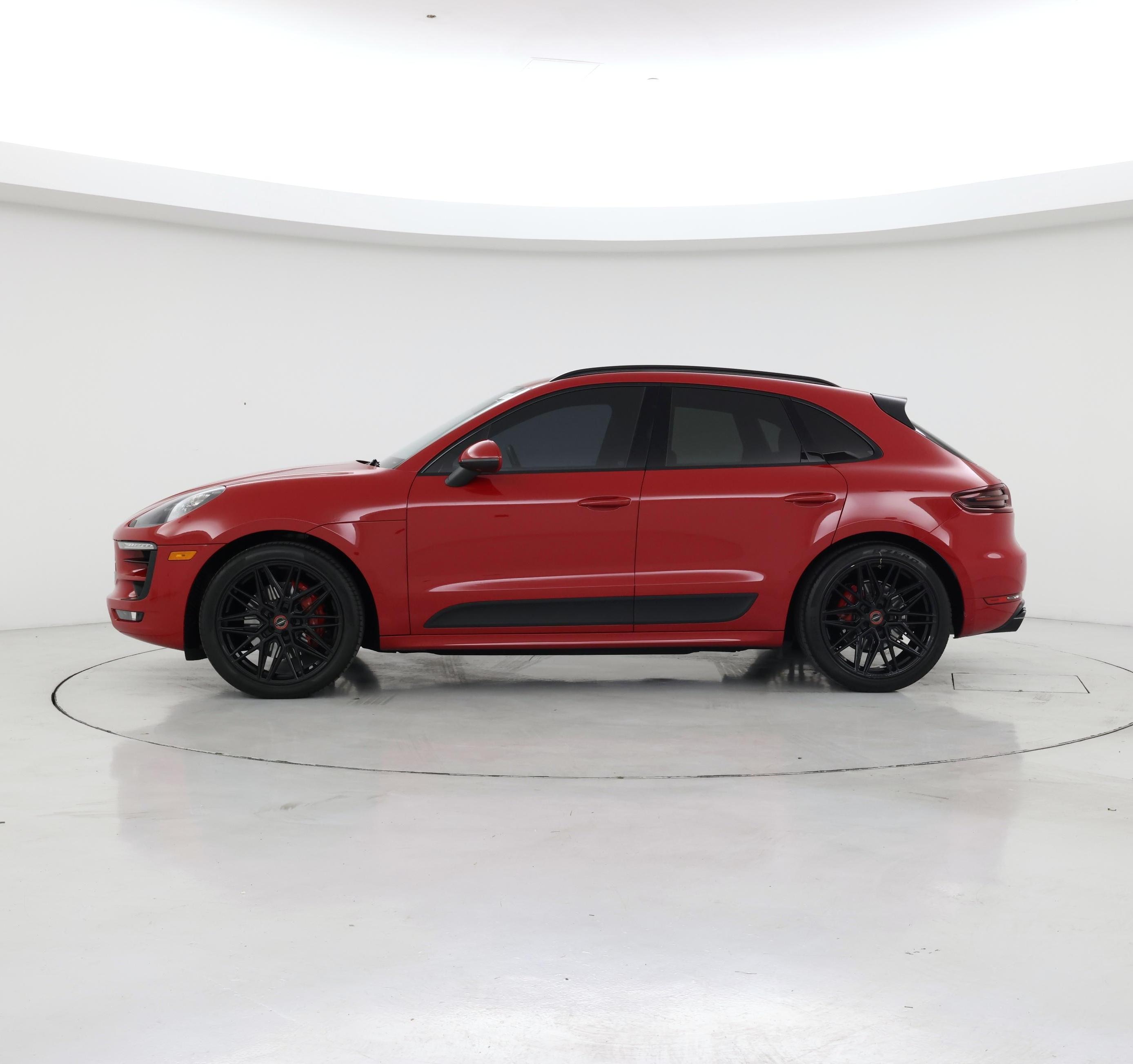 Thumbnail: 2017 Porsche Macan - 3