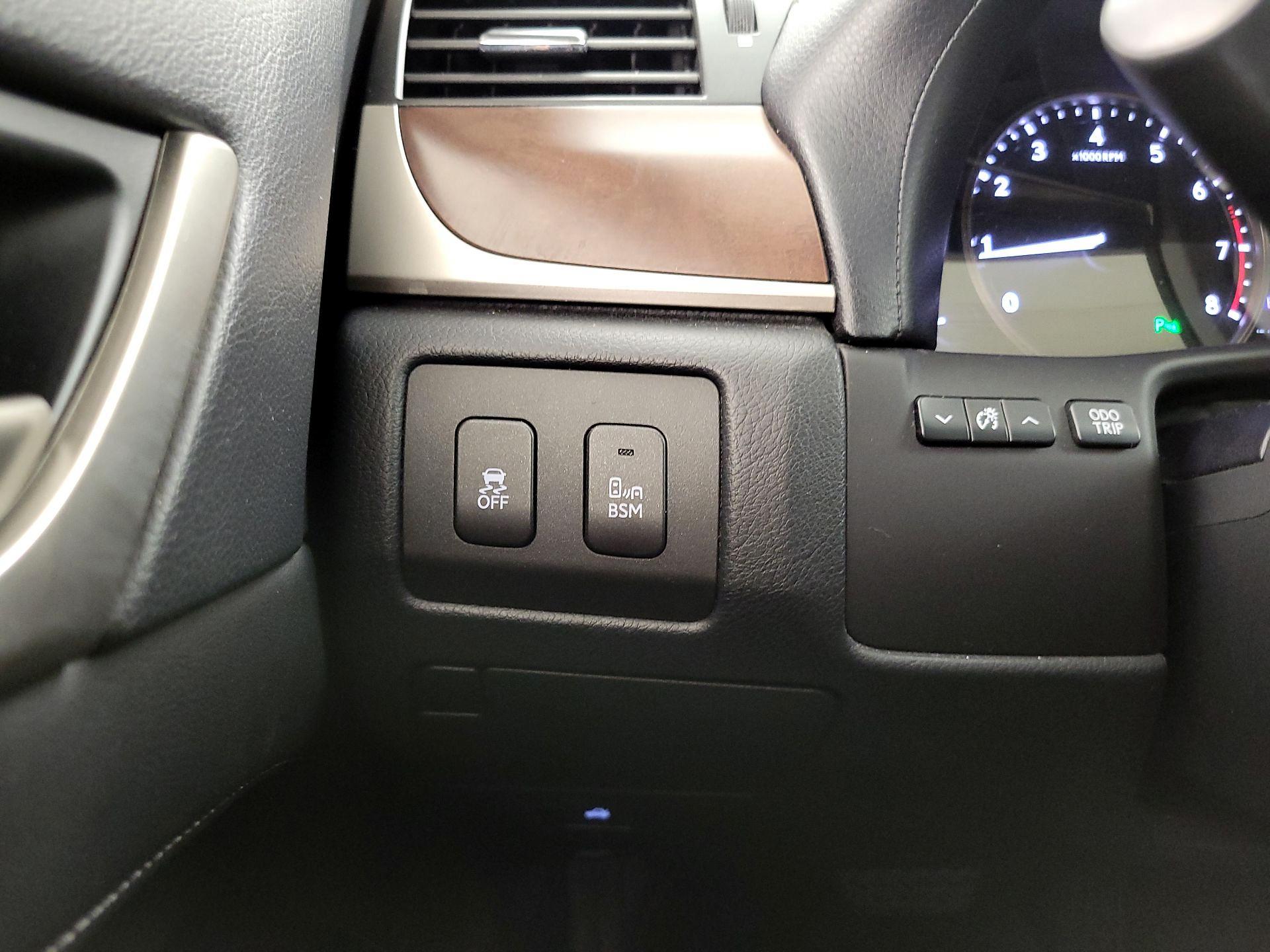 Thumbnail: 2013 Lexus GS - 13