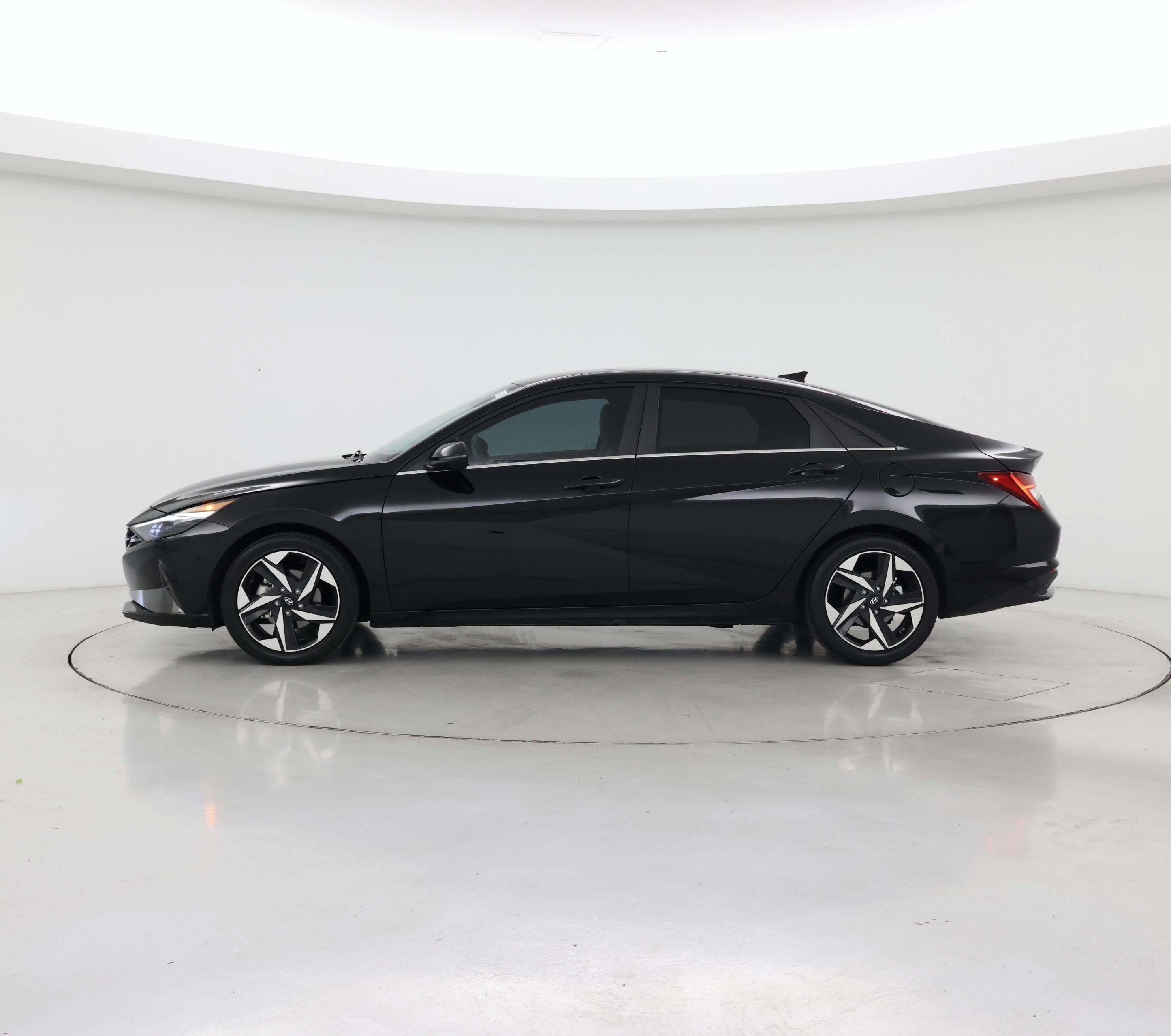 Thumbnail: 2023 Hyundai Elantra - 3