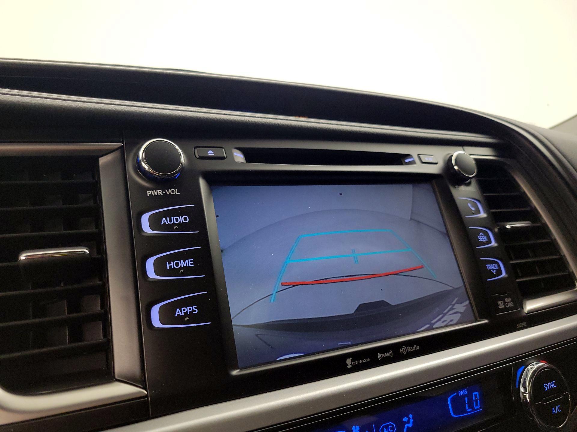 Thumbnail: 2019 Toyota Highlander - 14