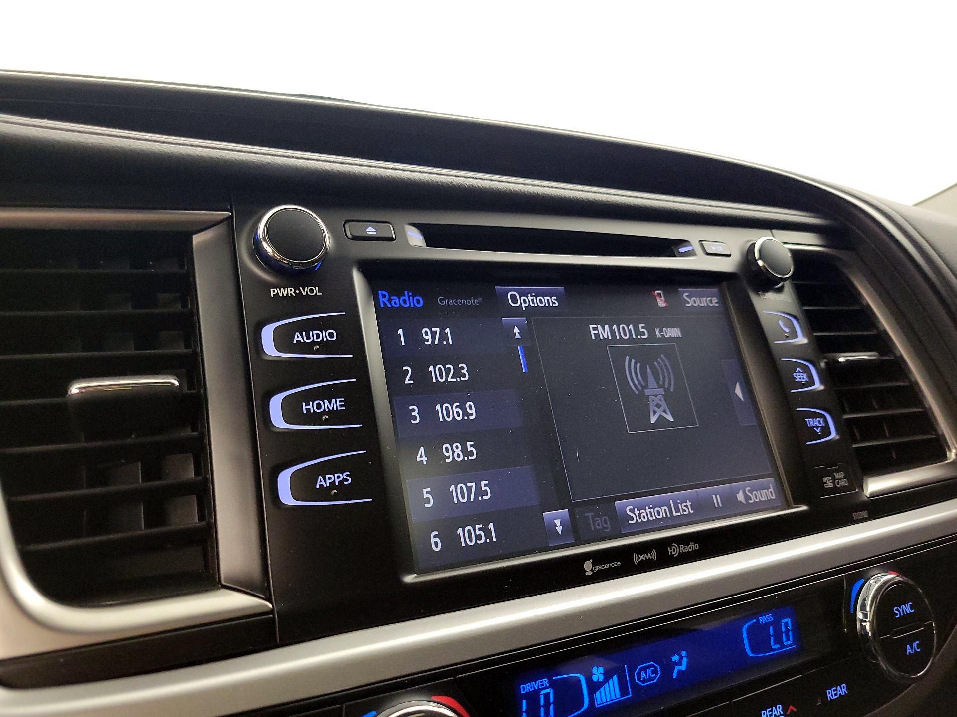 Thumbnail: 2019 Toyota Highlander - 15