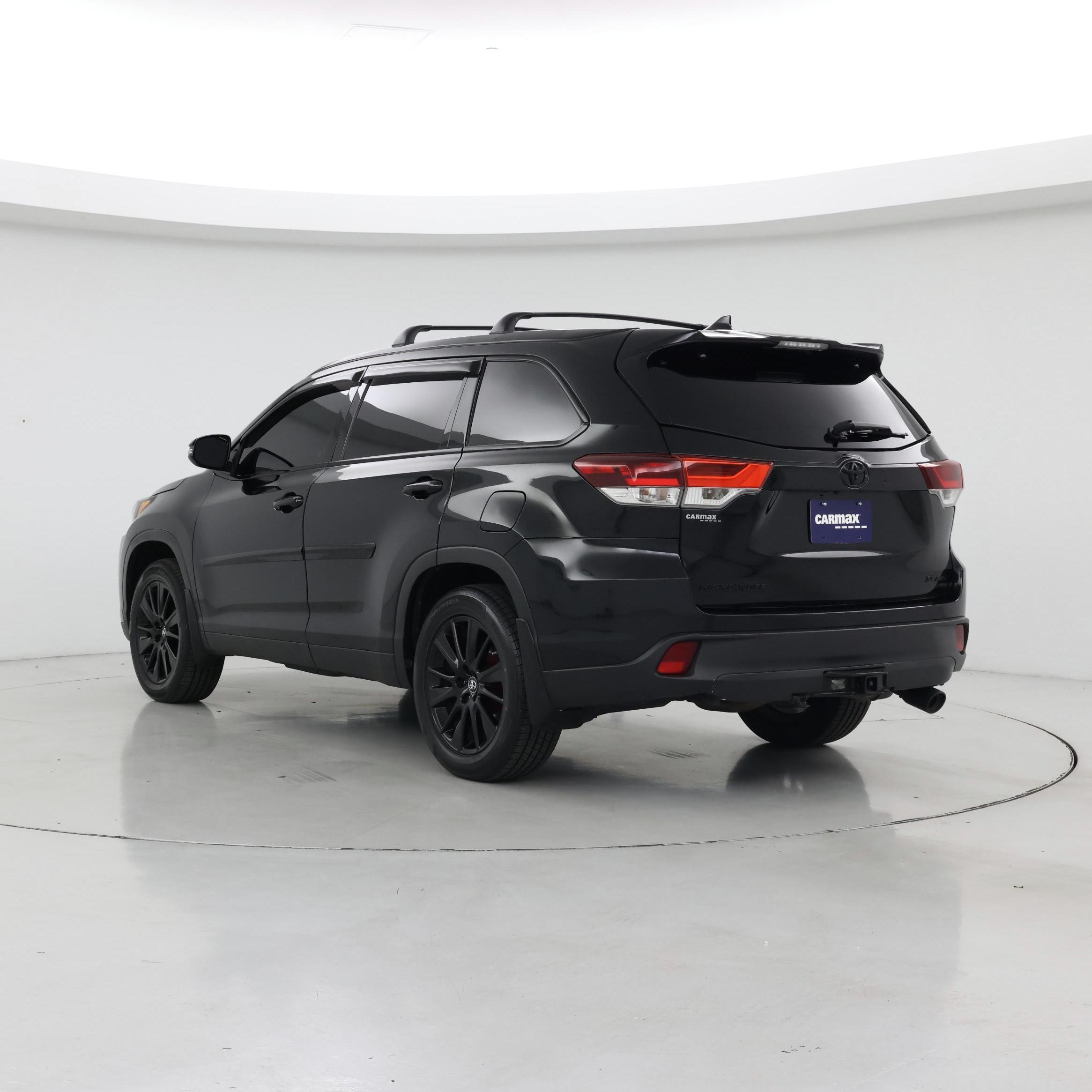 Thumbnail: 2019 Toyota Highlander - 2