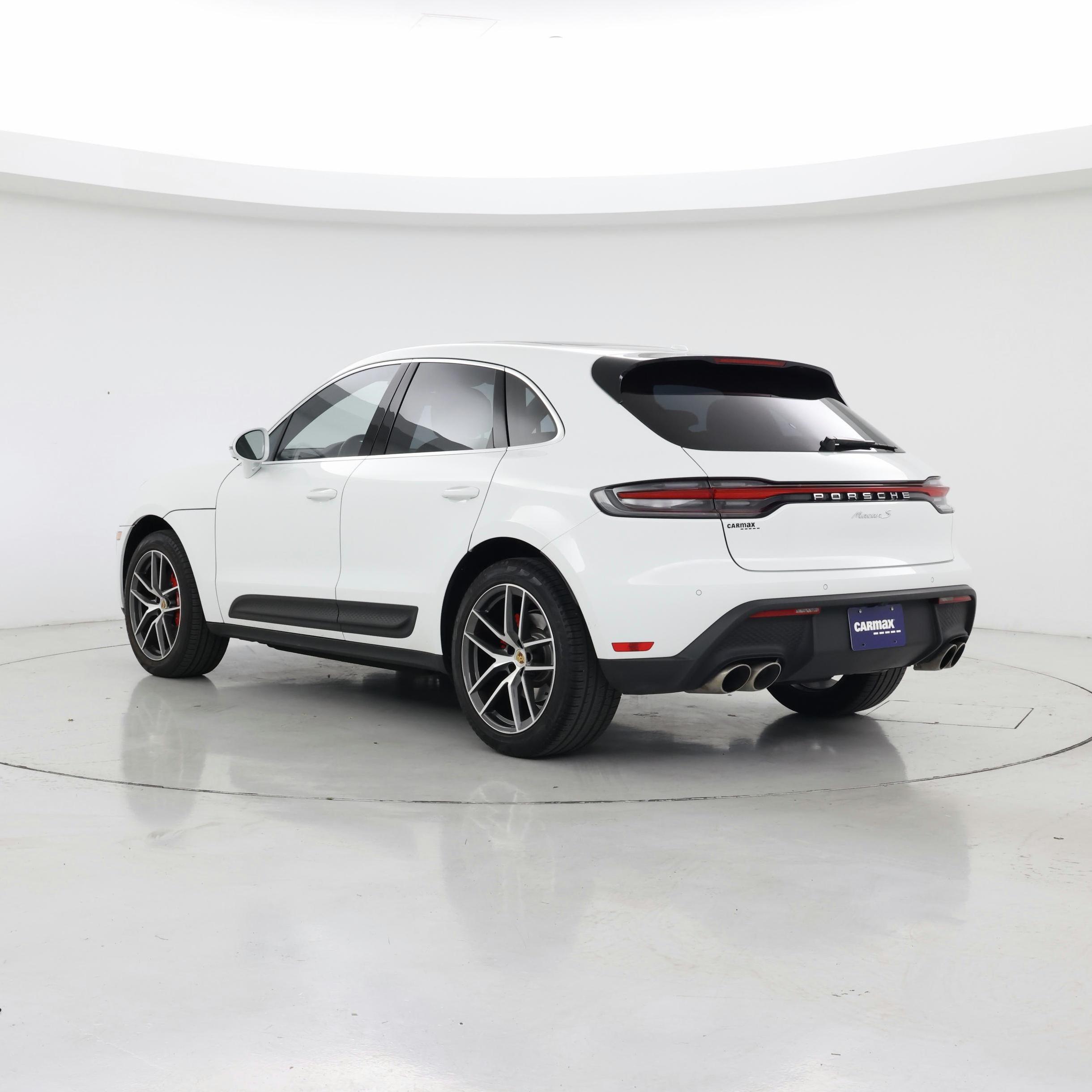 Thumbnail: 2022 Porsche Macan - 2