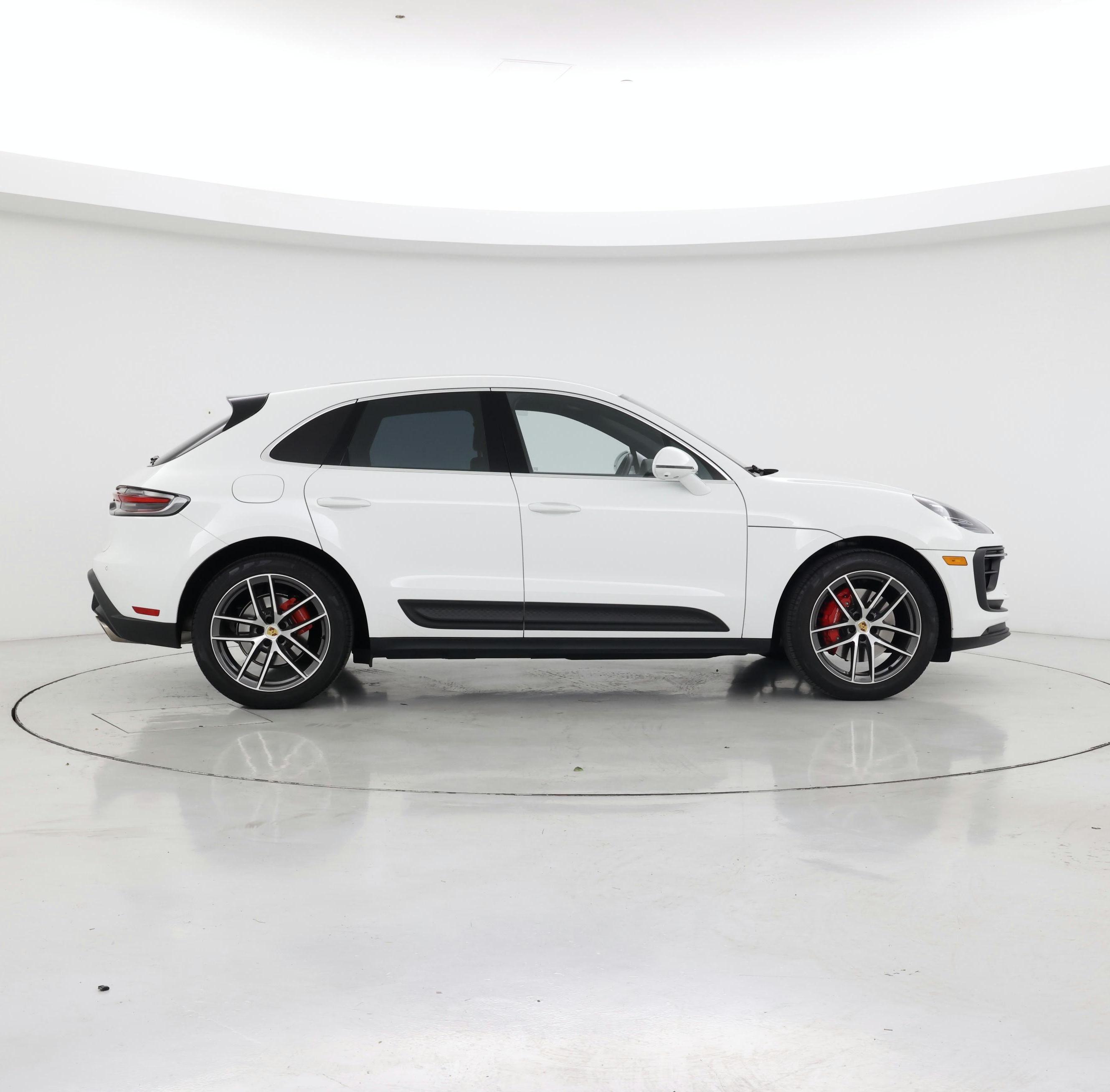 Thumbnail: 2022 Porsche Macan - 7