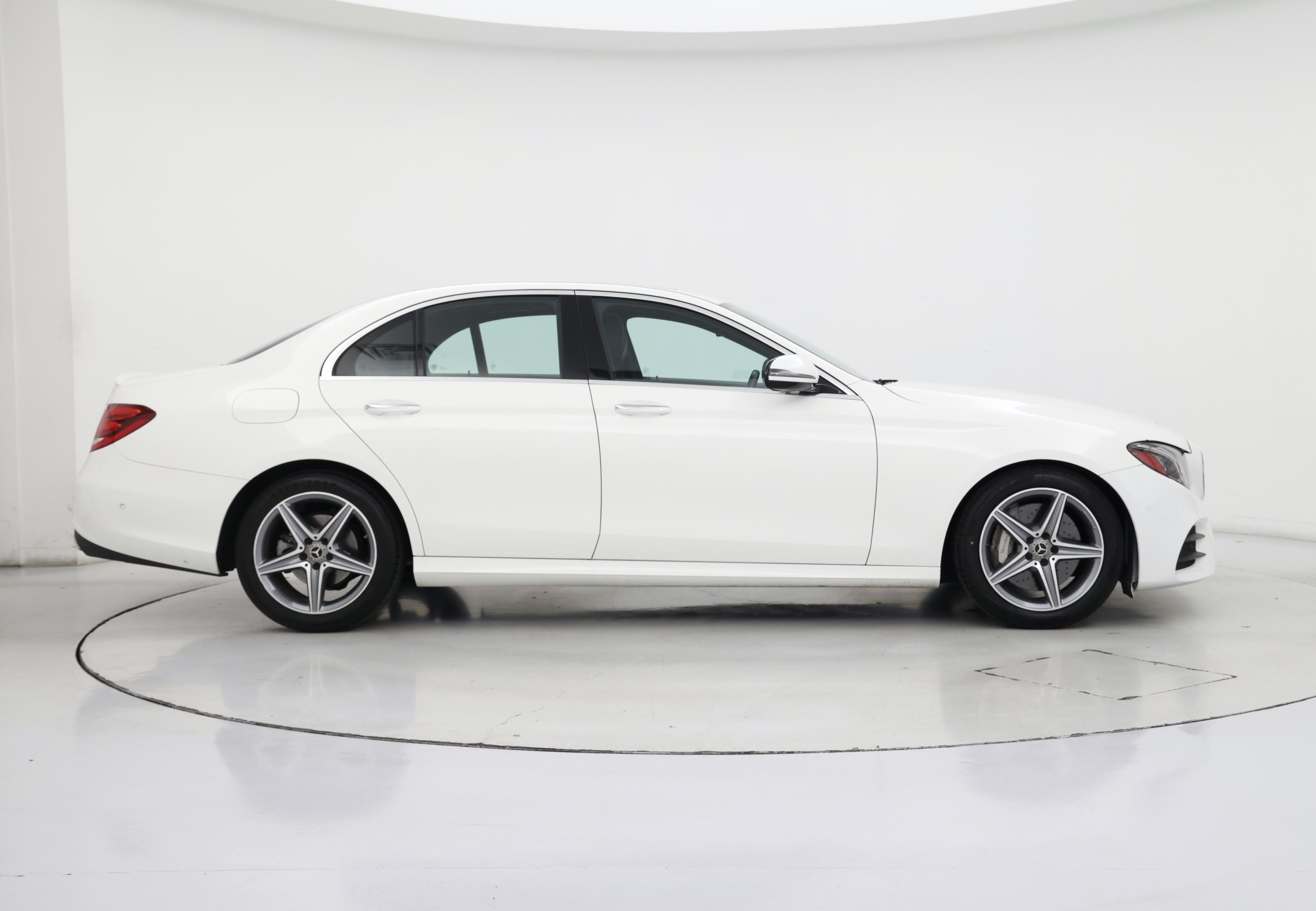Thumbnail: 2018 Mercedes-Benz E-Class - 7