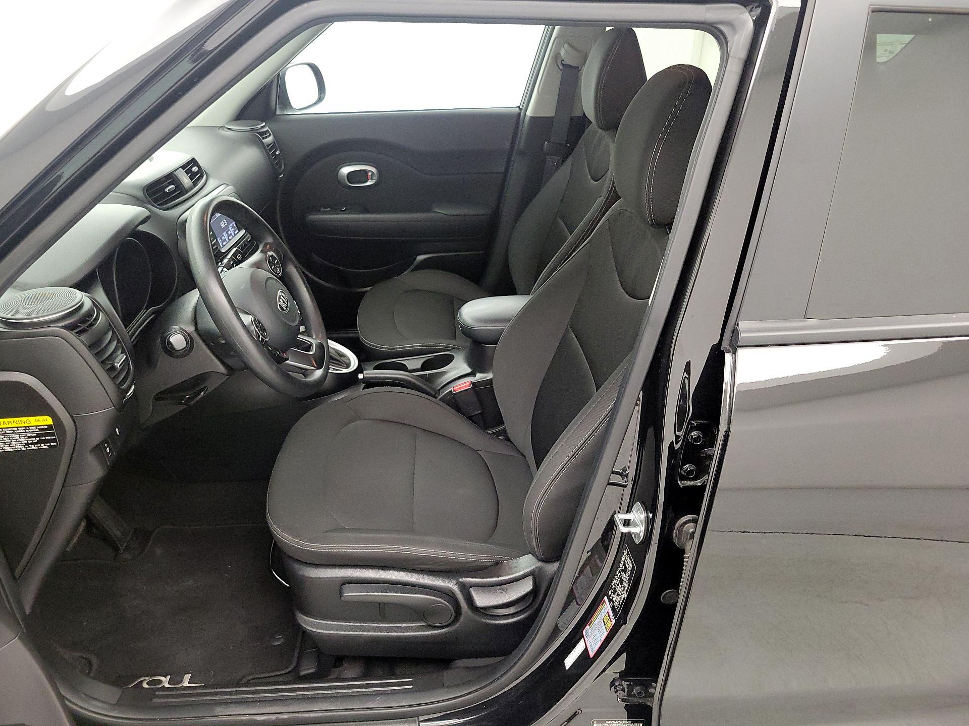 Thumbnail: 2018 Kia Soul - 11