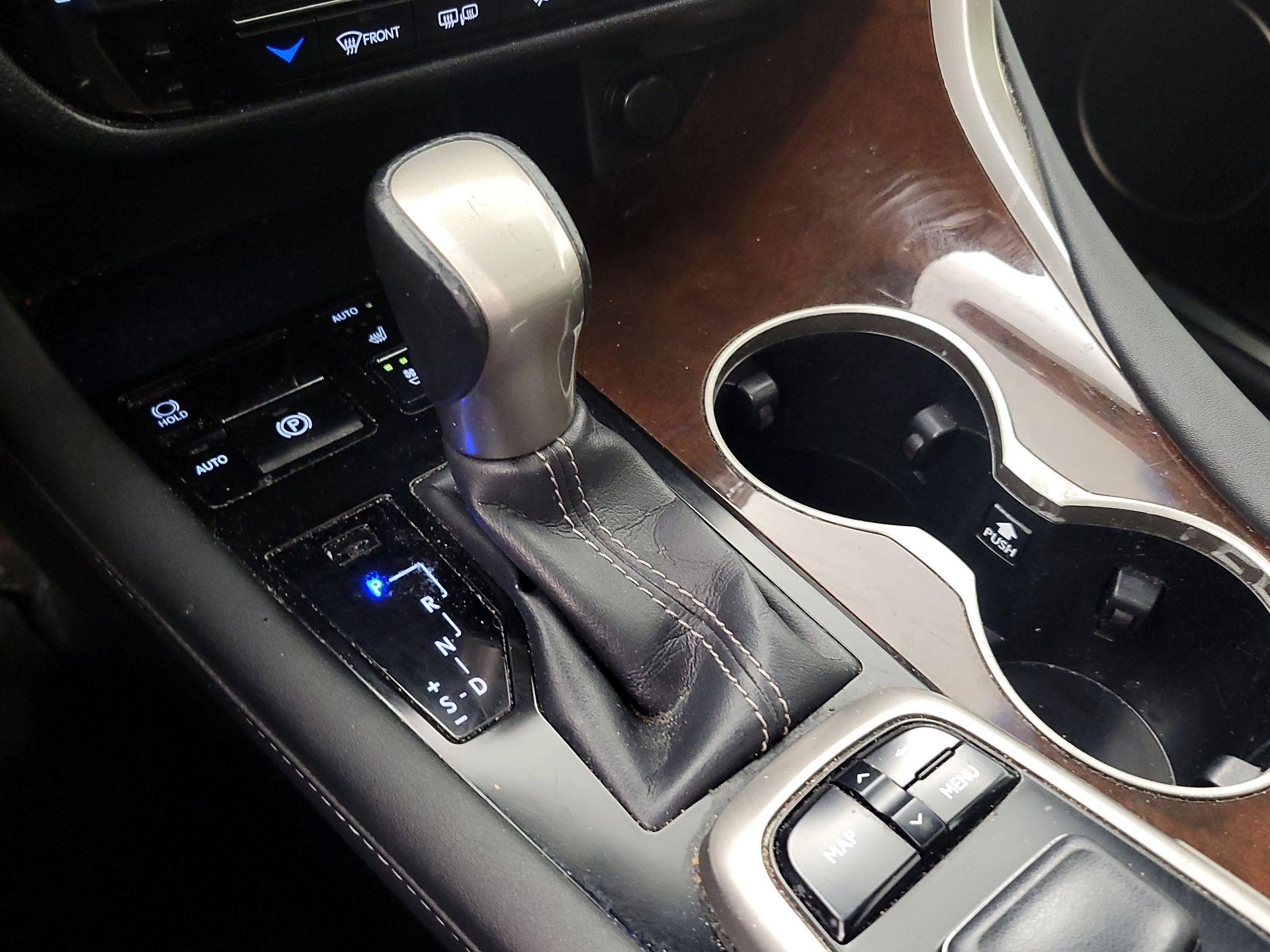 Thumbnail: 2016 Lexus RX - 18